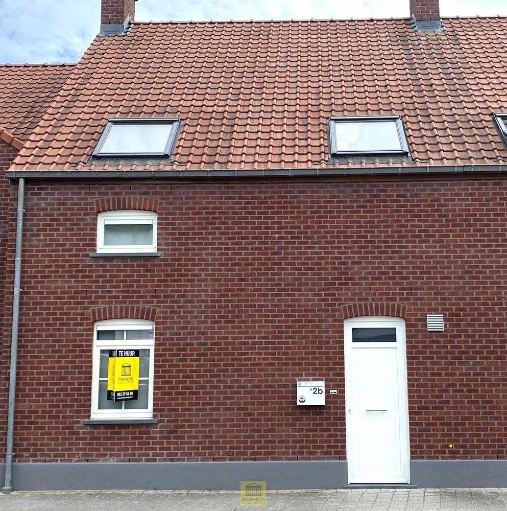Instapklare woning met terras, autostaanplaats en 3 slaapkamers nabij dorpscentrum Haaltert! foto {{pictureIndex}}