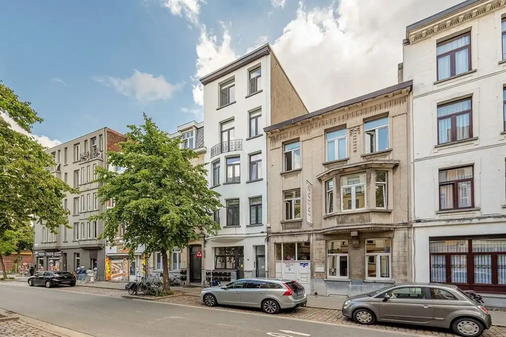Instapklaar appartement vlakbij Zurenborg foto 12