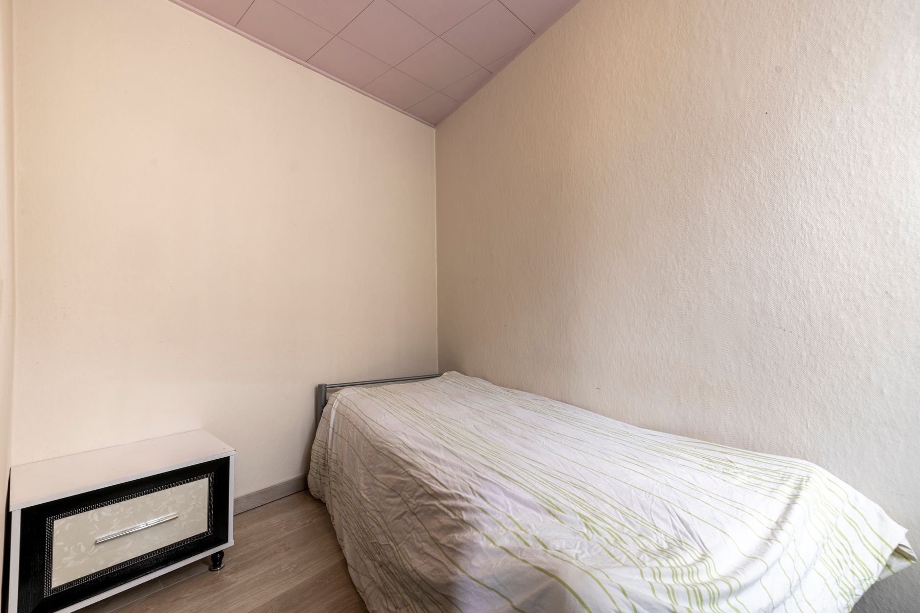 CENTRAAL GELEGEN APPARTEMENT IN KLEINSCHALIG GEBOUW foto 8