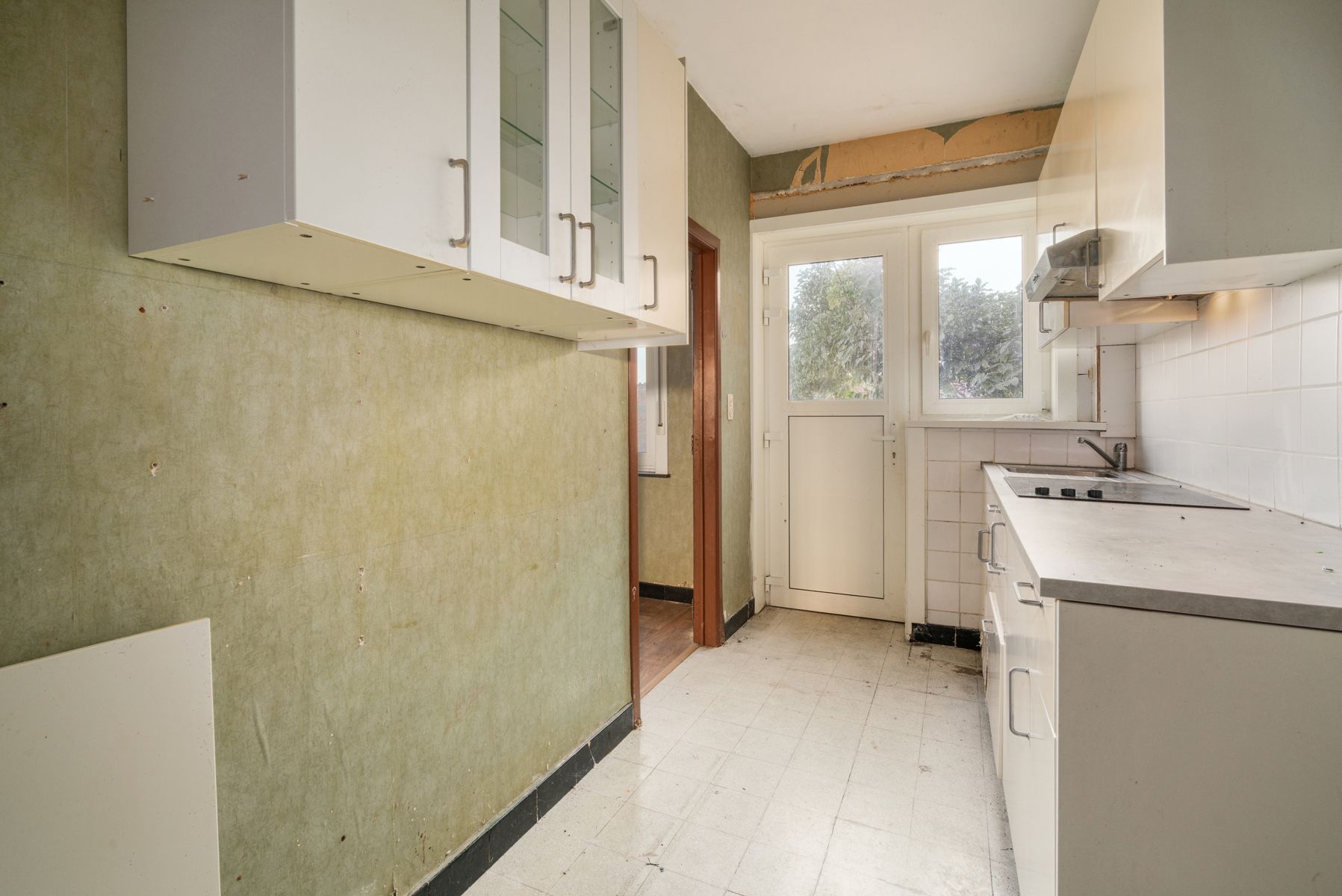 Te renoveren woning aan de scheldepromenade foto 3