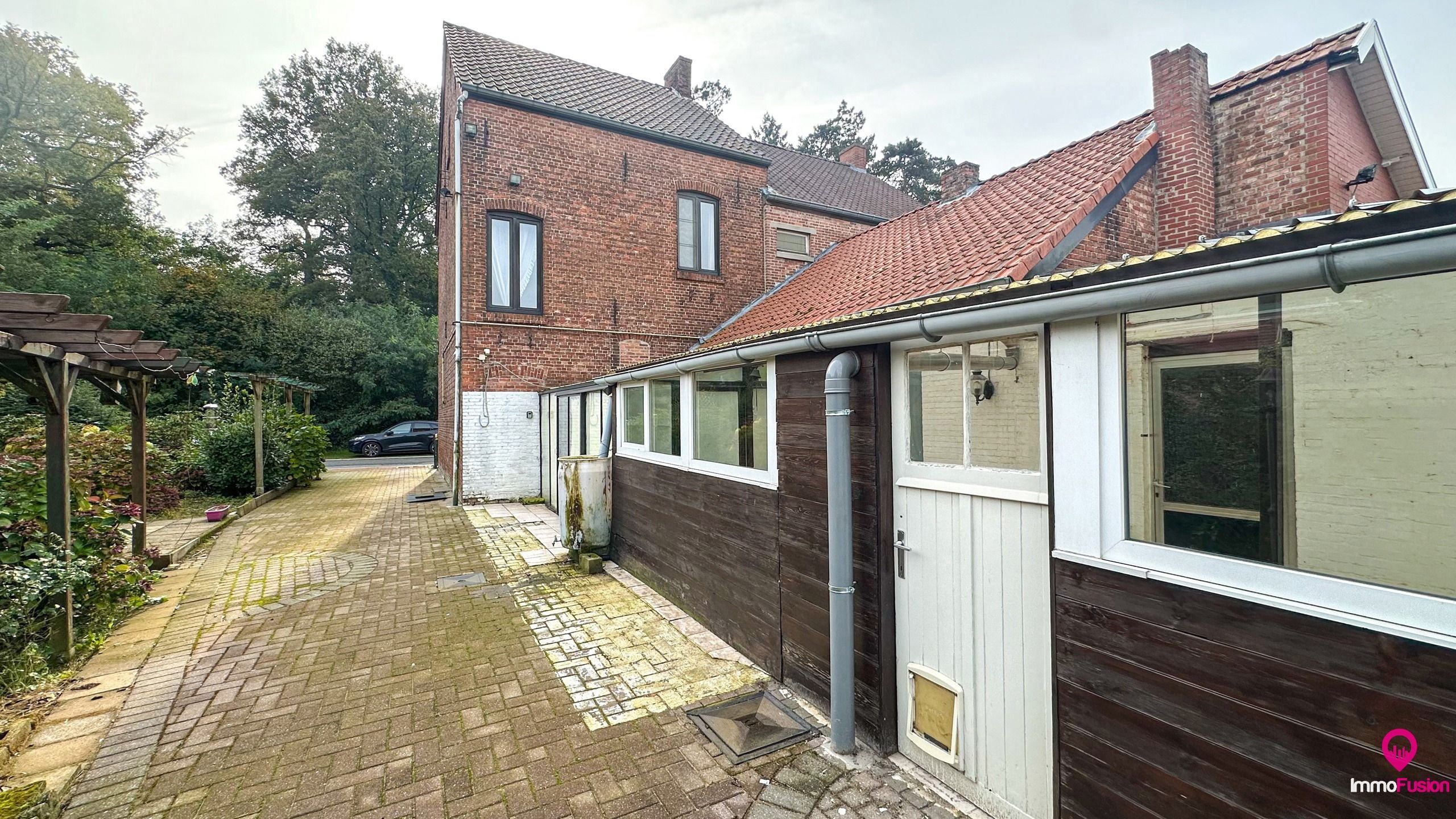 Haflopen bebouwing gelegen in een eenrichtingsstraat!  foto 32