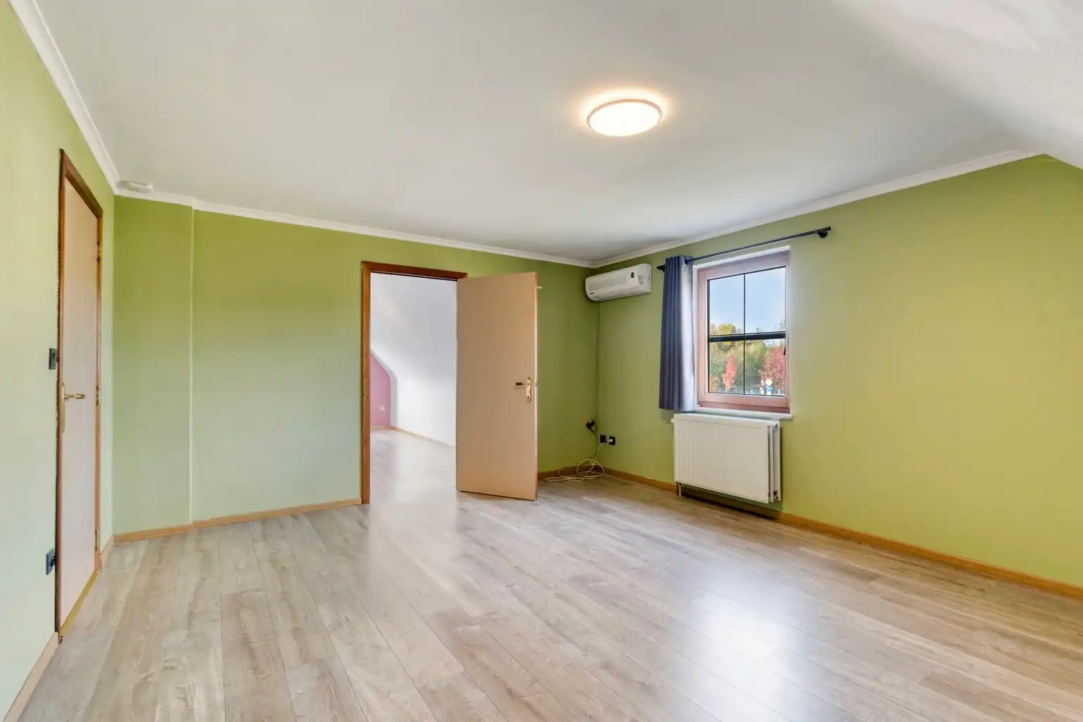 EEN WONING MET KARAKTER,  KLAAR OM TE SCHITTEREN ! foto 18