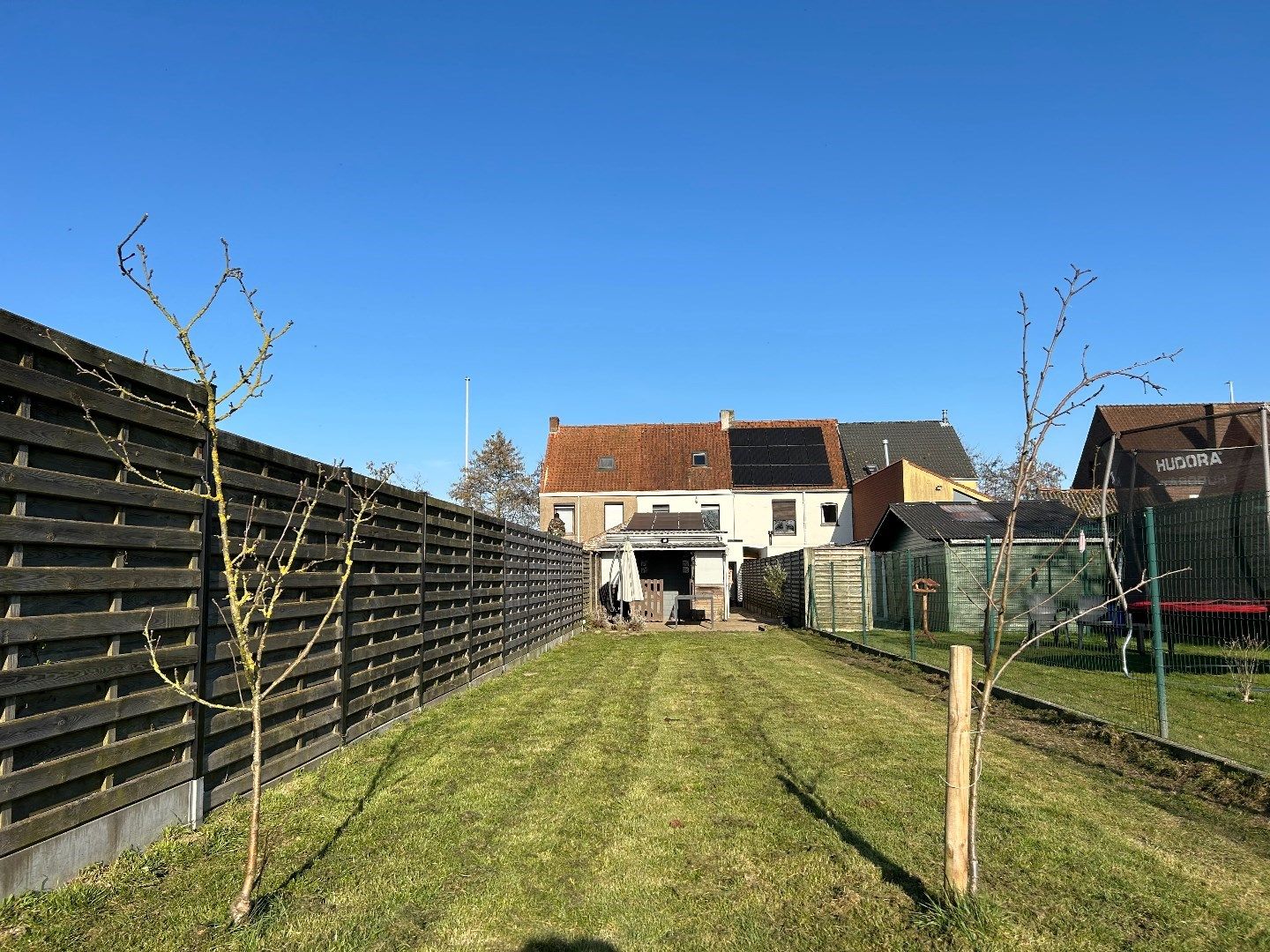 Instapklare rijwoning met veel bergruimte TE KOOP  in het bruisende Waregem. foto 18
