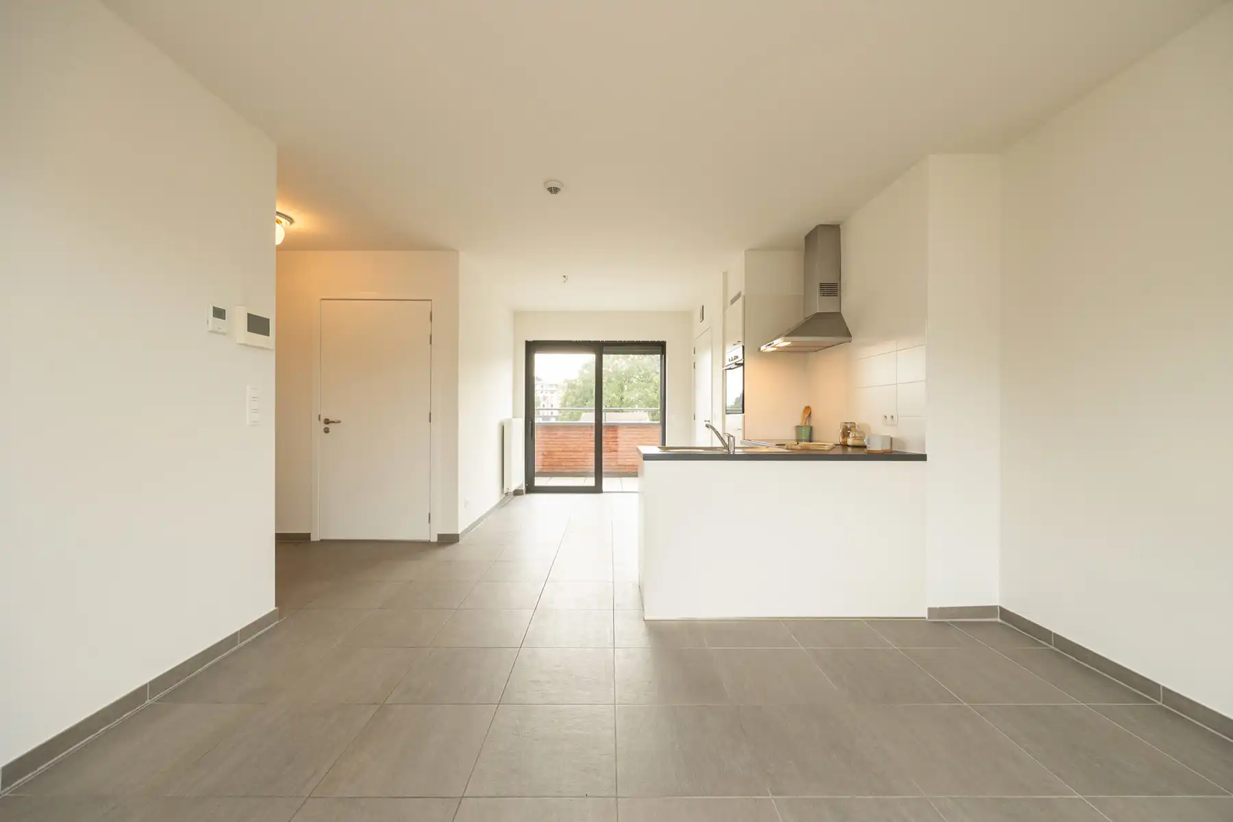 ASSISTENTIEWONING MET 1 SLK, VEEL PRIVACY EN TERRAS TE GENK foto 8