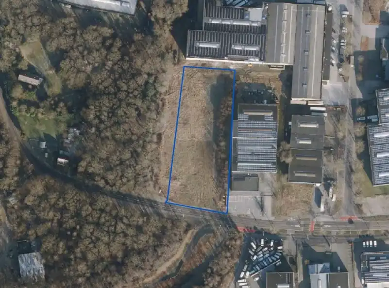 tot 3000m² op maat gebouwd foto {{pictureIndex}}