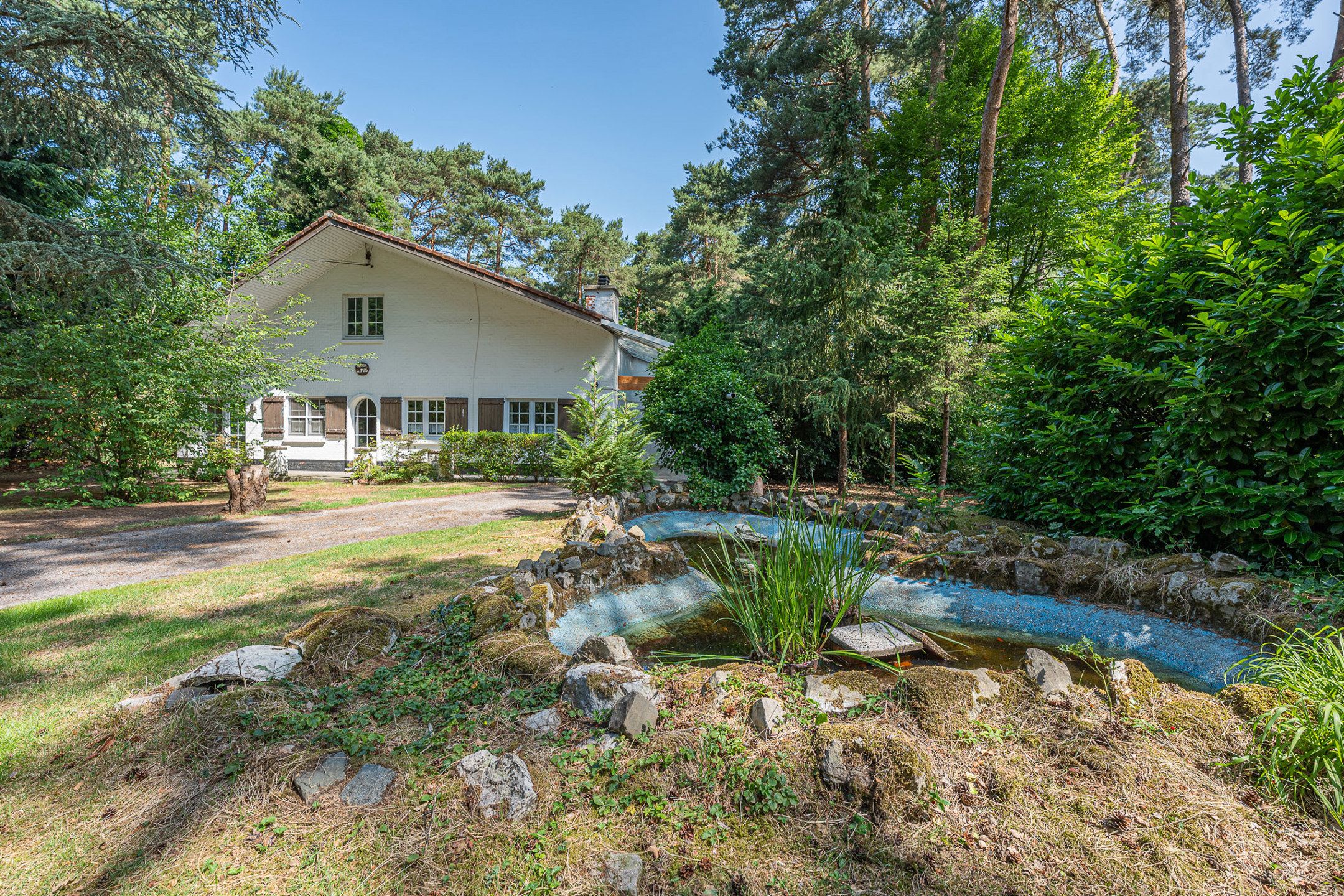 Renovatieproject in groene omgeving foto 2