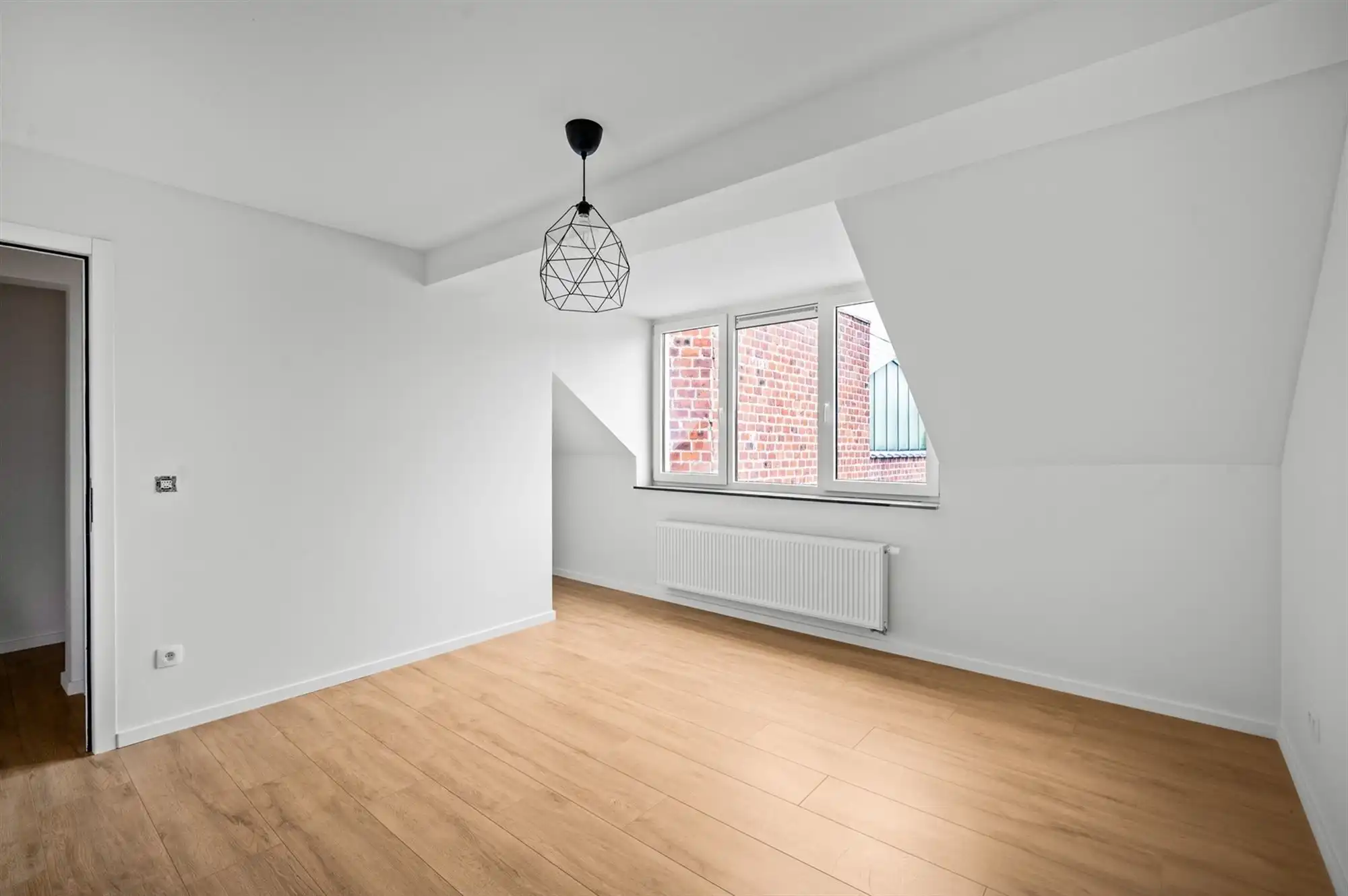 Recent gemoderniseerde, instapklare woning te Putte foto 8