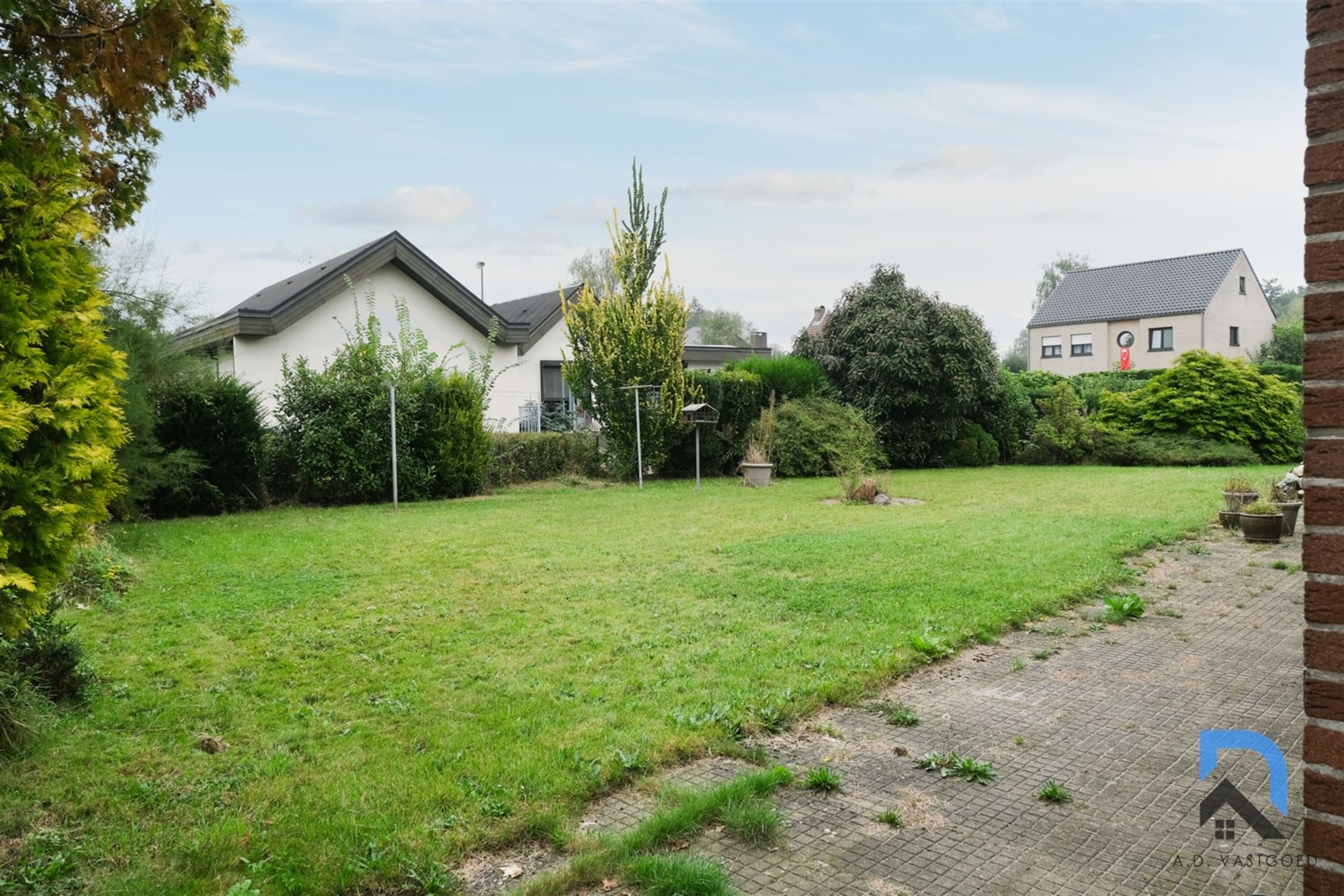 Verrassend ruime woning op centrale locatie in Genk foto 21