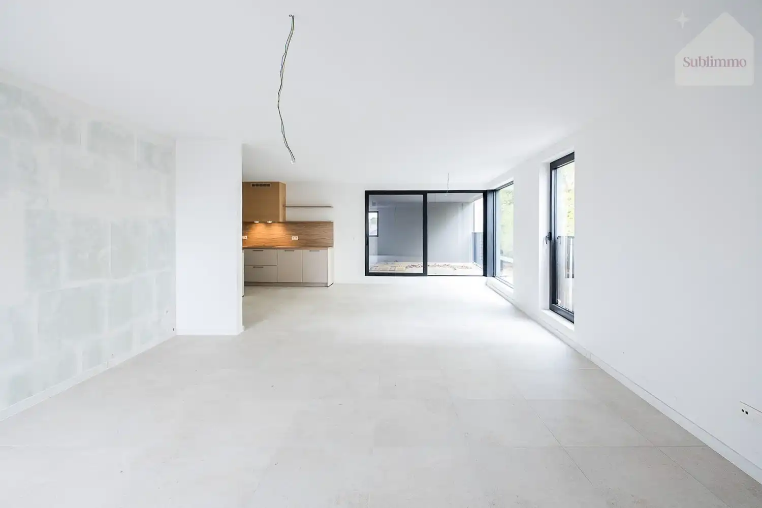 Nieuwbouwappartement op de tweede verdieping (111,20 m²) met 2 slaapkamers en overdekt terras. foto {{pictureIndex}}