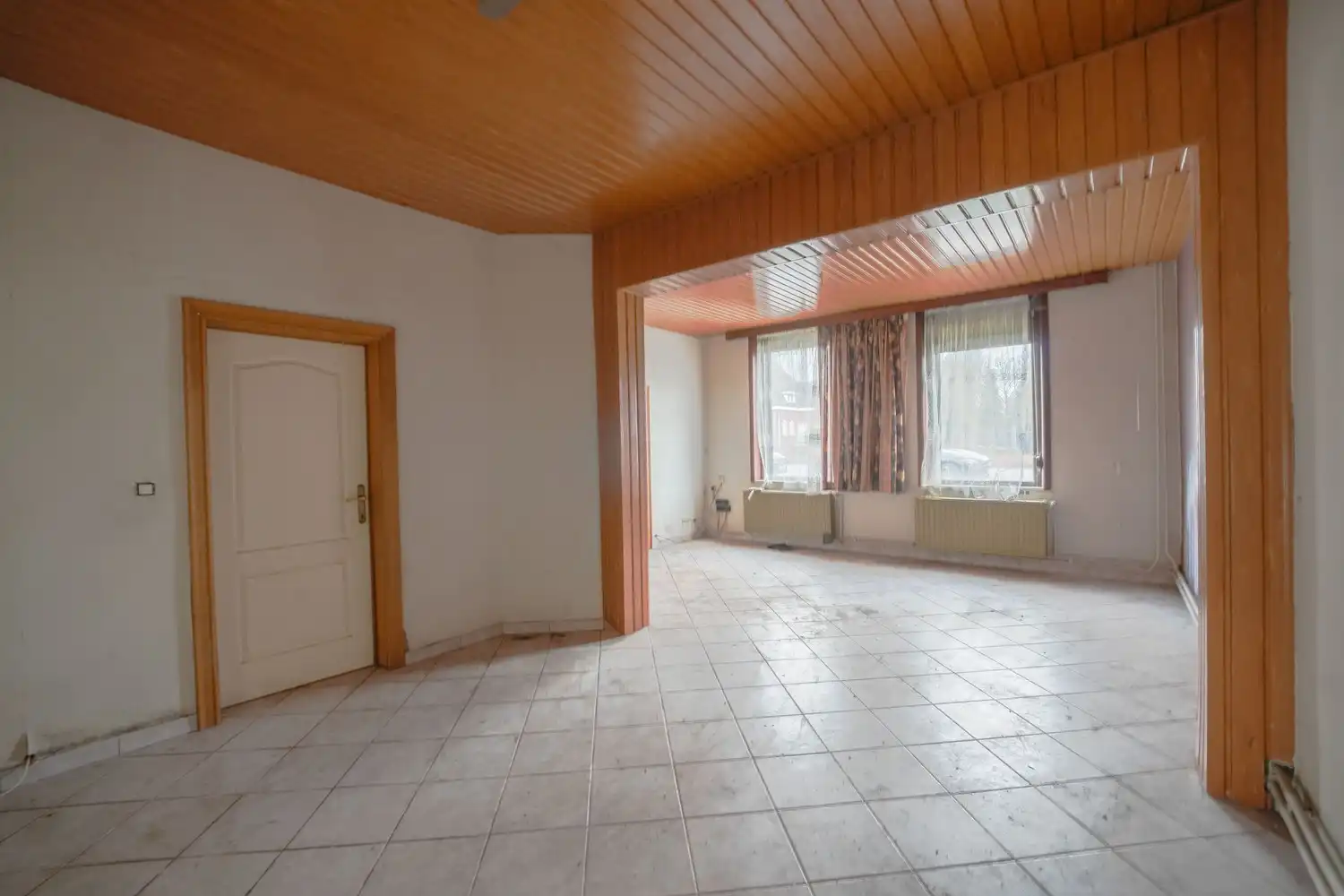 Op te knappen halfopen woning in Lommel foto 5