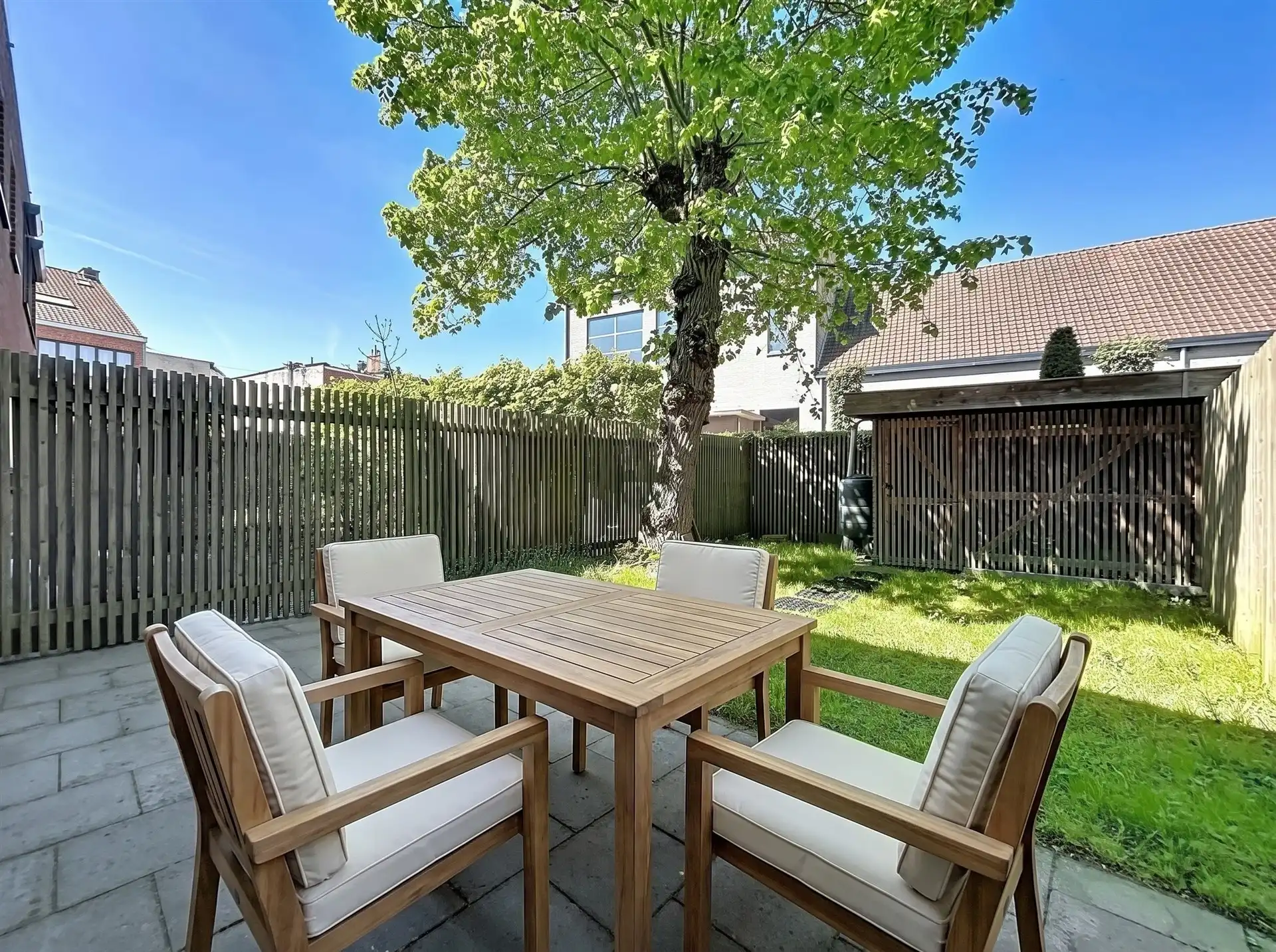 recente energiezuinige gezinswoning met 3 slaapkamers, gezellige tuin en carport . foto 5