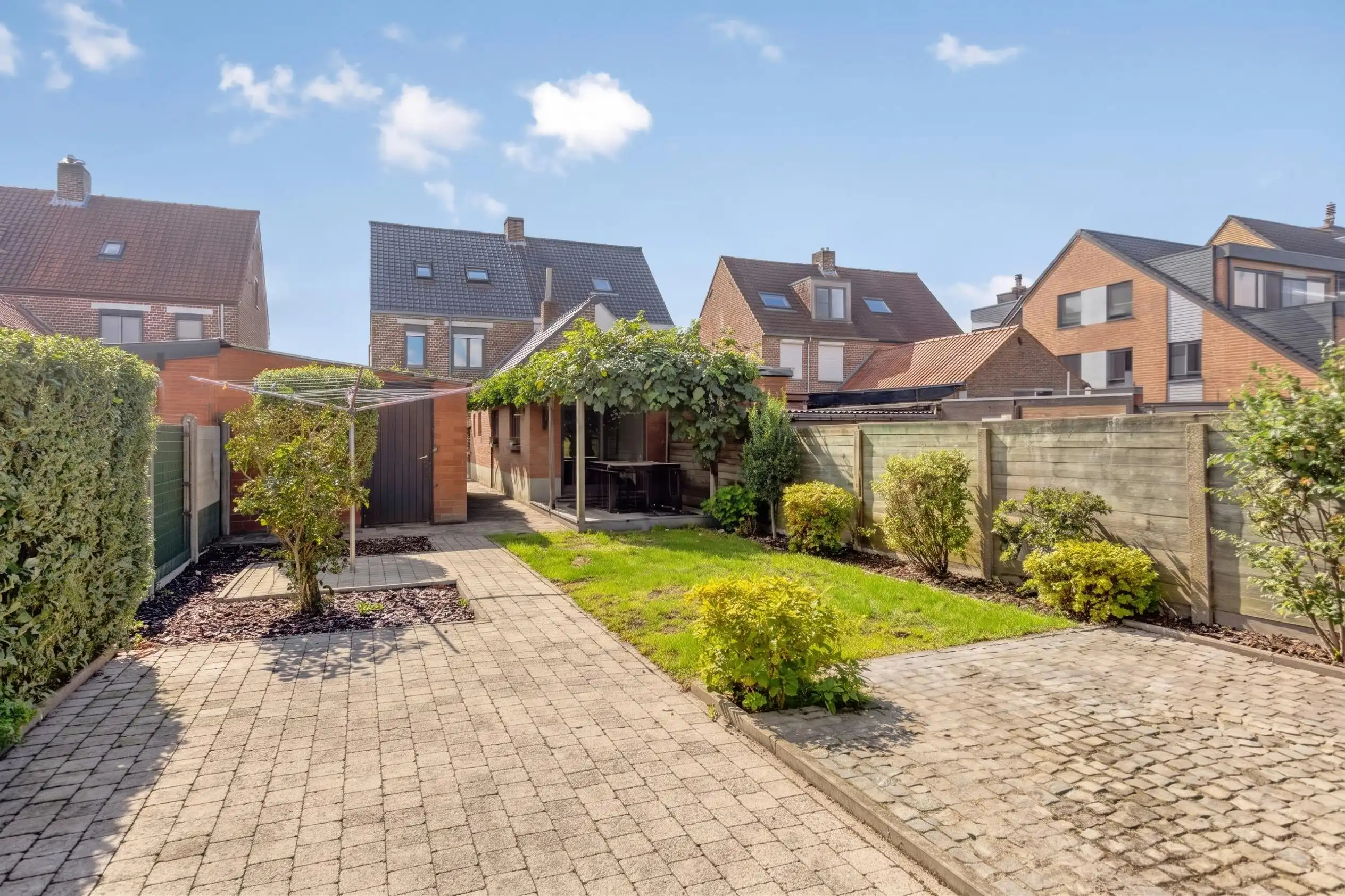 Lichtrijk en opgefrist huis te koop in Zedelgem foto 14