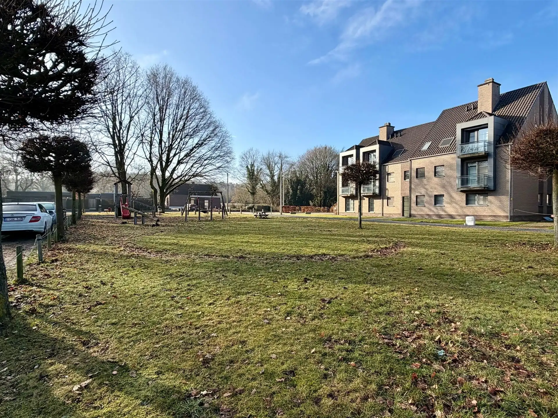 Ruime gezinswoning met 5 slaapkamers foto 37