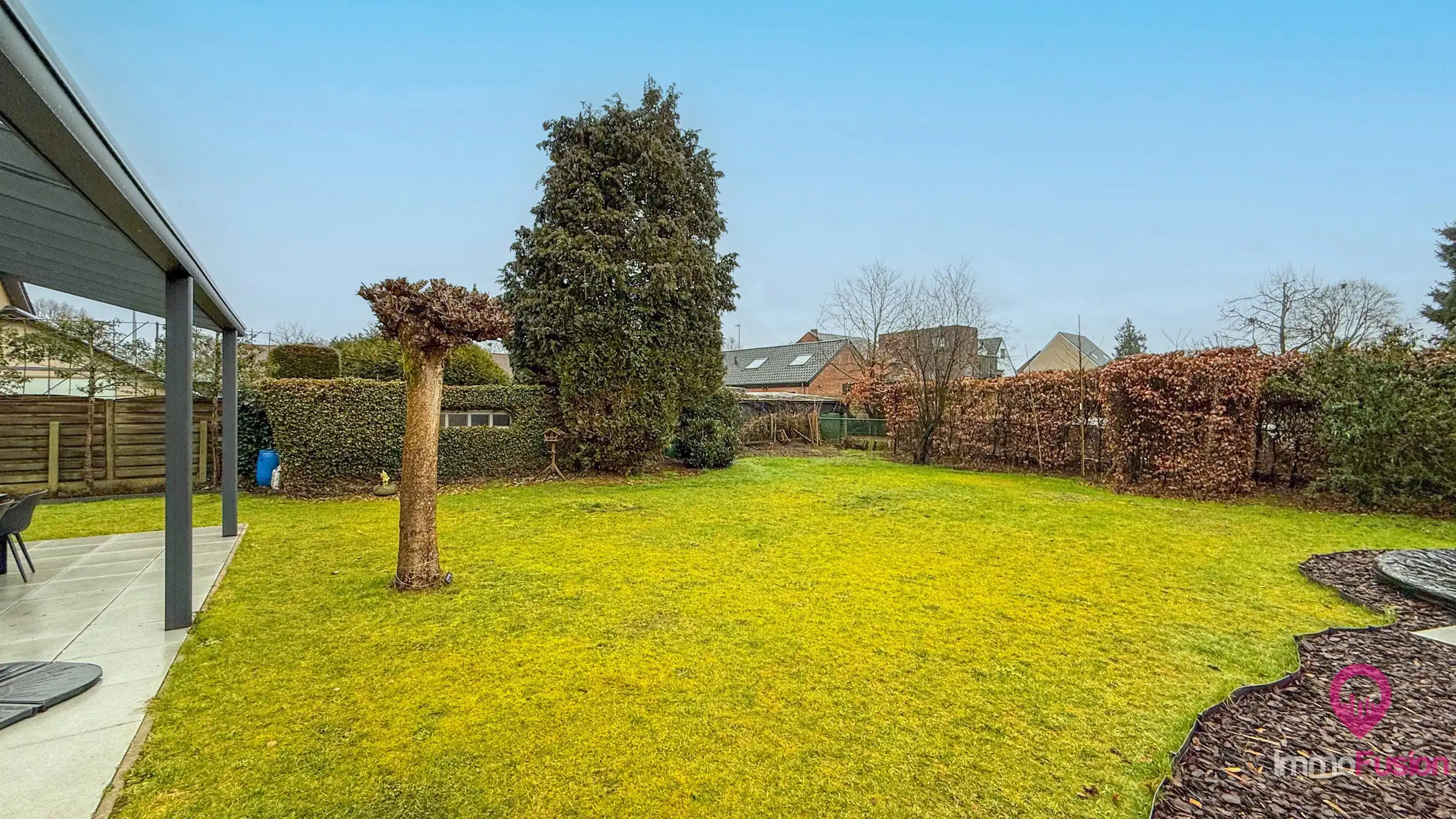 Ruime instapklare open bebouwing met 2 badkamers op 9a grond foto 47