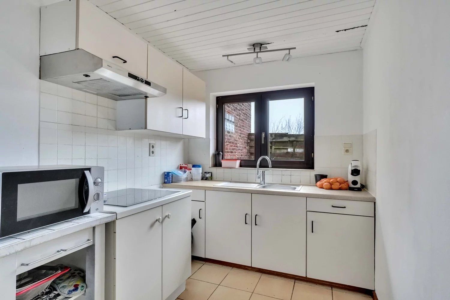 Hoekwoning met twee slaapkamers en vrijstaande garage foto 7