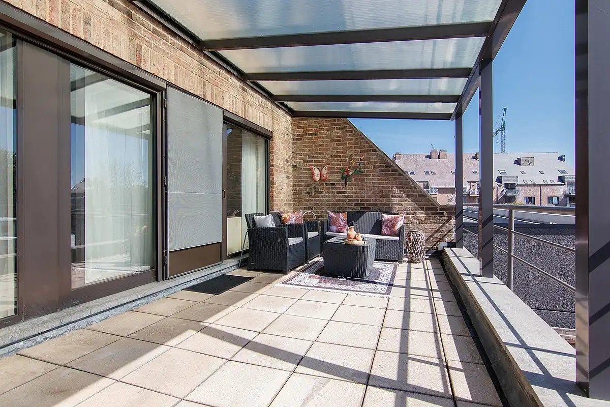 Verzorgd appartement met 2 slaapkamers,  groot terras en lift foto 17