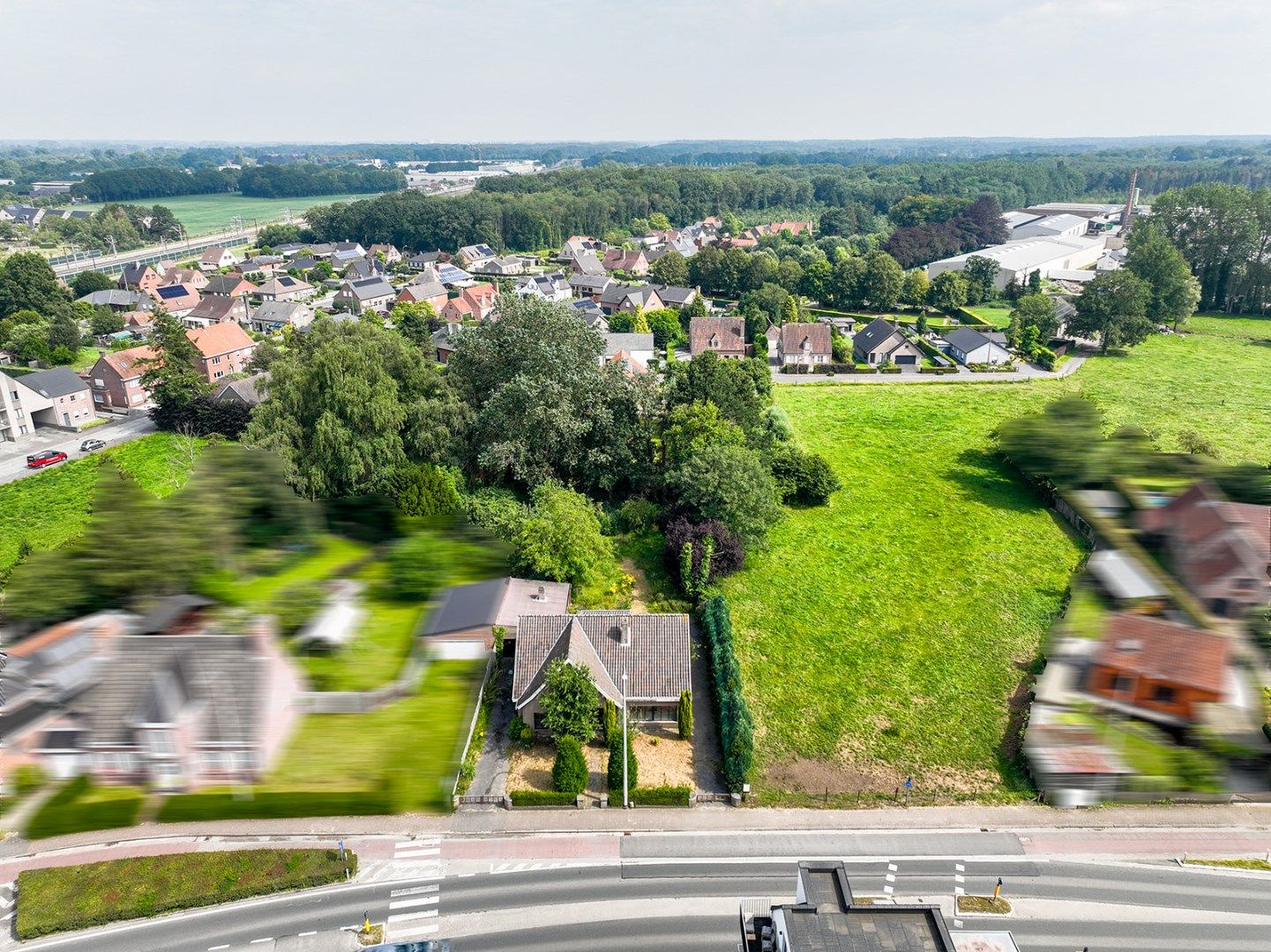 Groot perceel bouwgrond met mogelijkheid tot 6% btw voor nieuwbouw foto 1