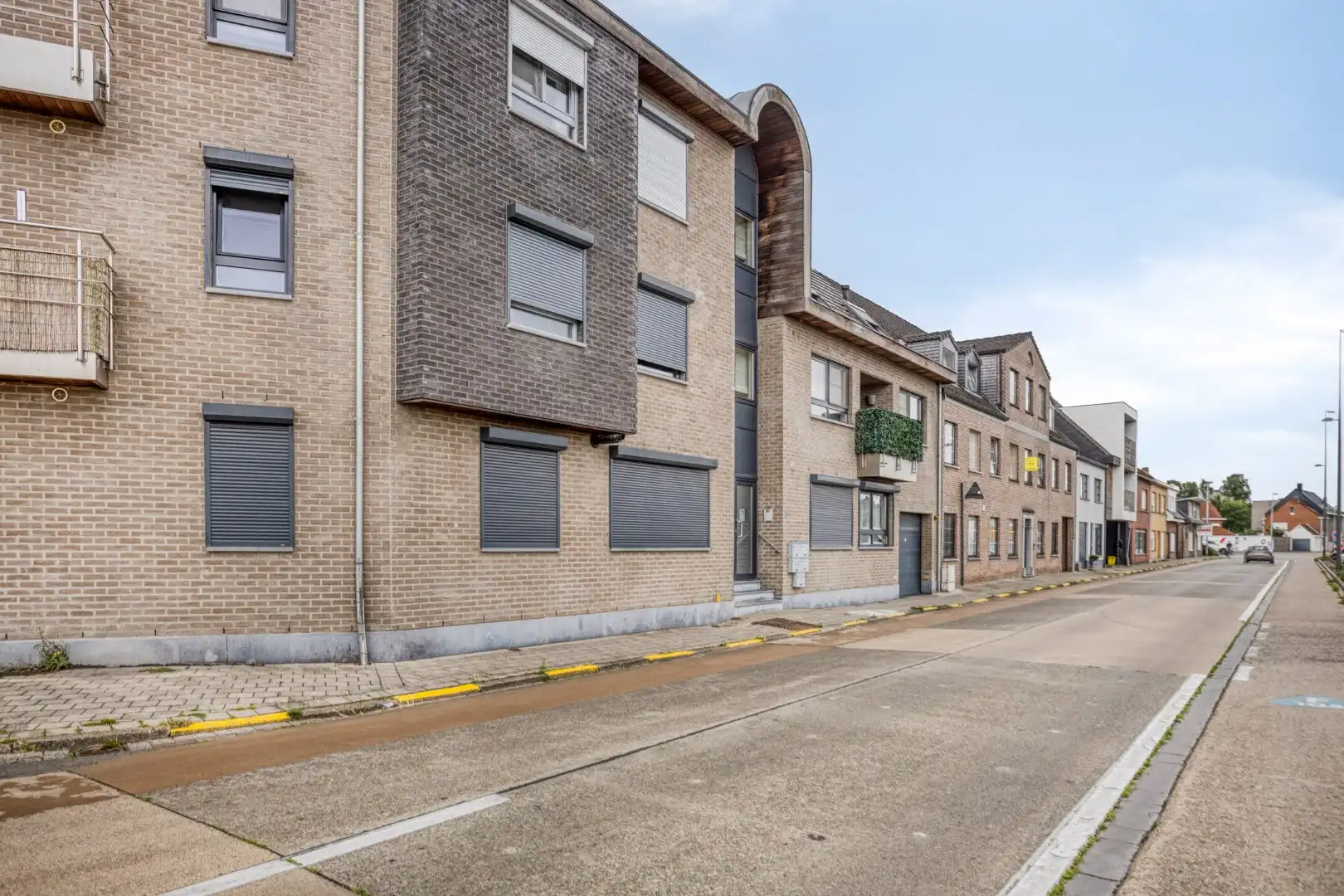 Goed onderhouden en gunstig gelegen éénslaapkamerappartement. foto {{pictureIndex}}