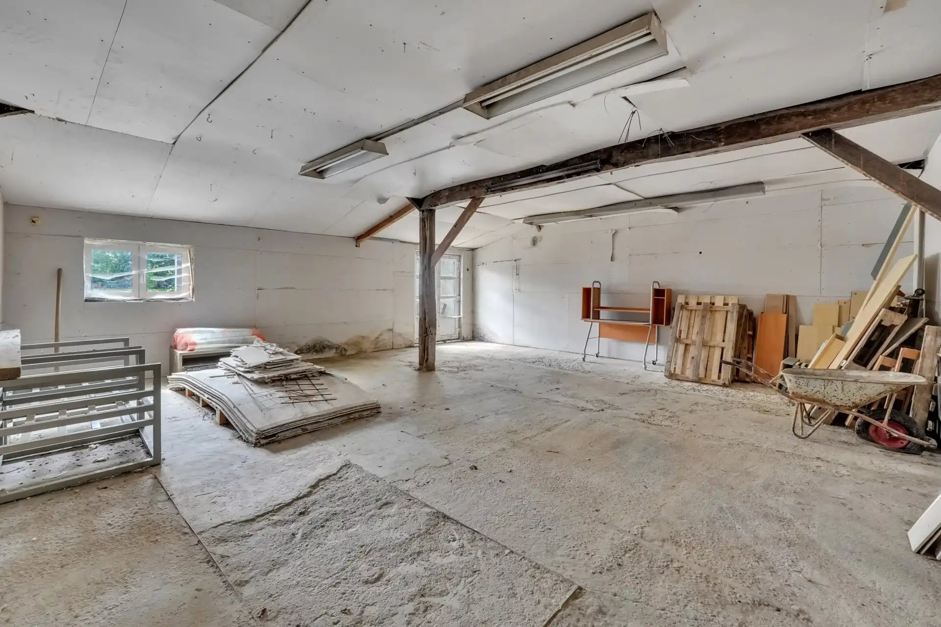 Knusse woning met bijgebouw foto 20