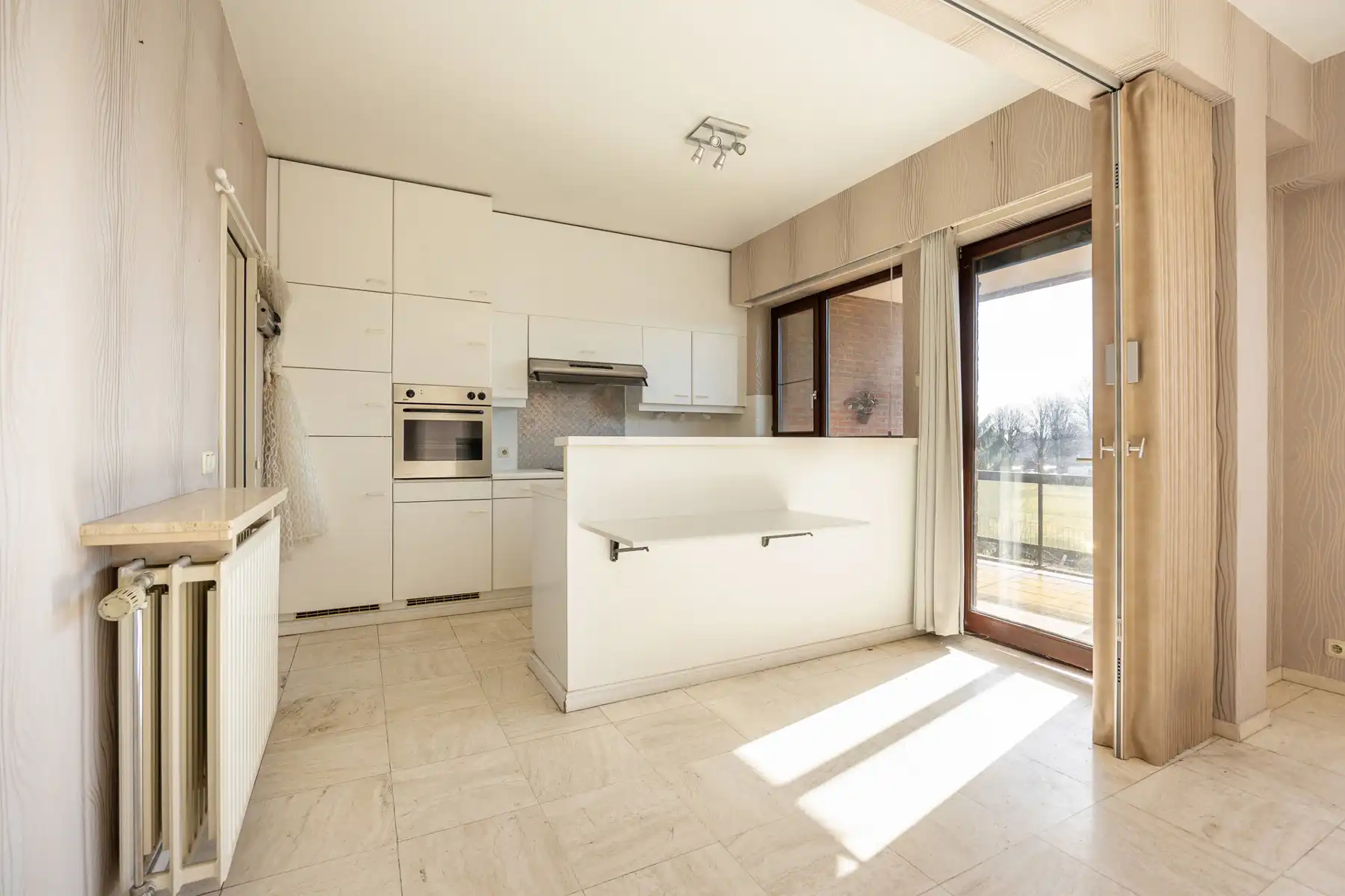 Ruim 2-slaapkamerappartement met lift, 2 terrassen en garage. foto 4