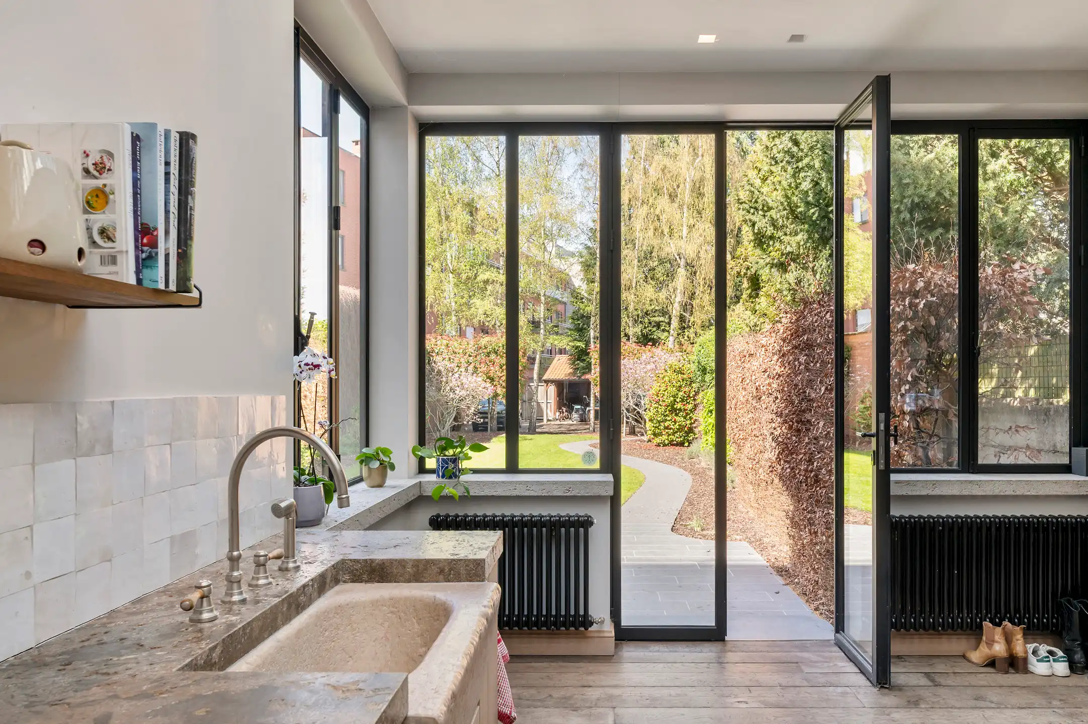 Charmant Authentiek Herenhuis in het centrum van Brasschaat! foto 4