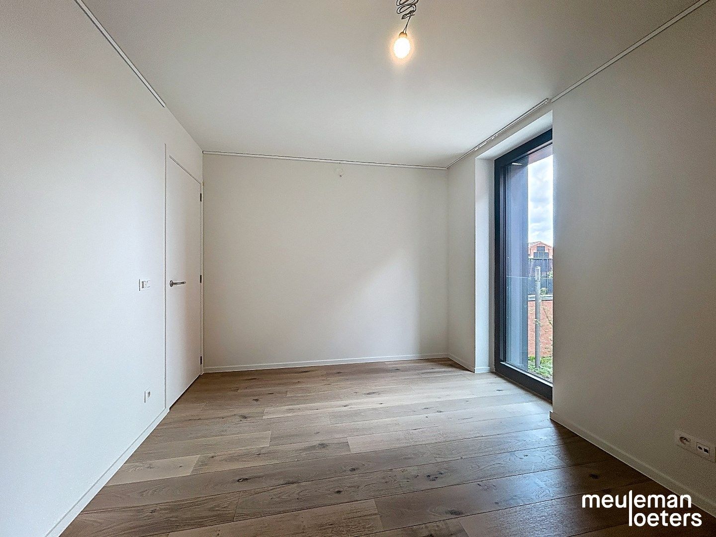 Nieuwbouw appartement met terras en garage foto 10