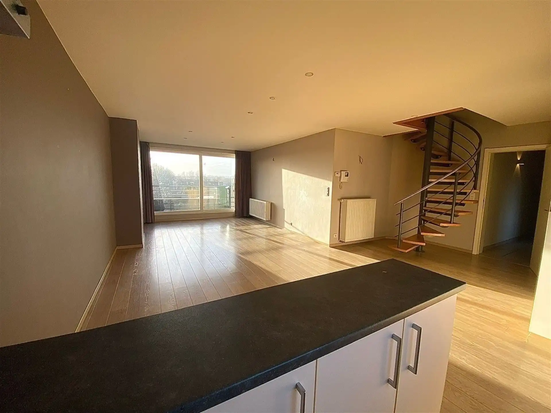 Ruim duplex-appartement met 2 slaapkamers en terras foto 9