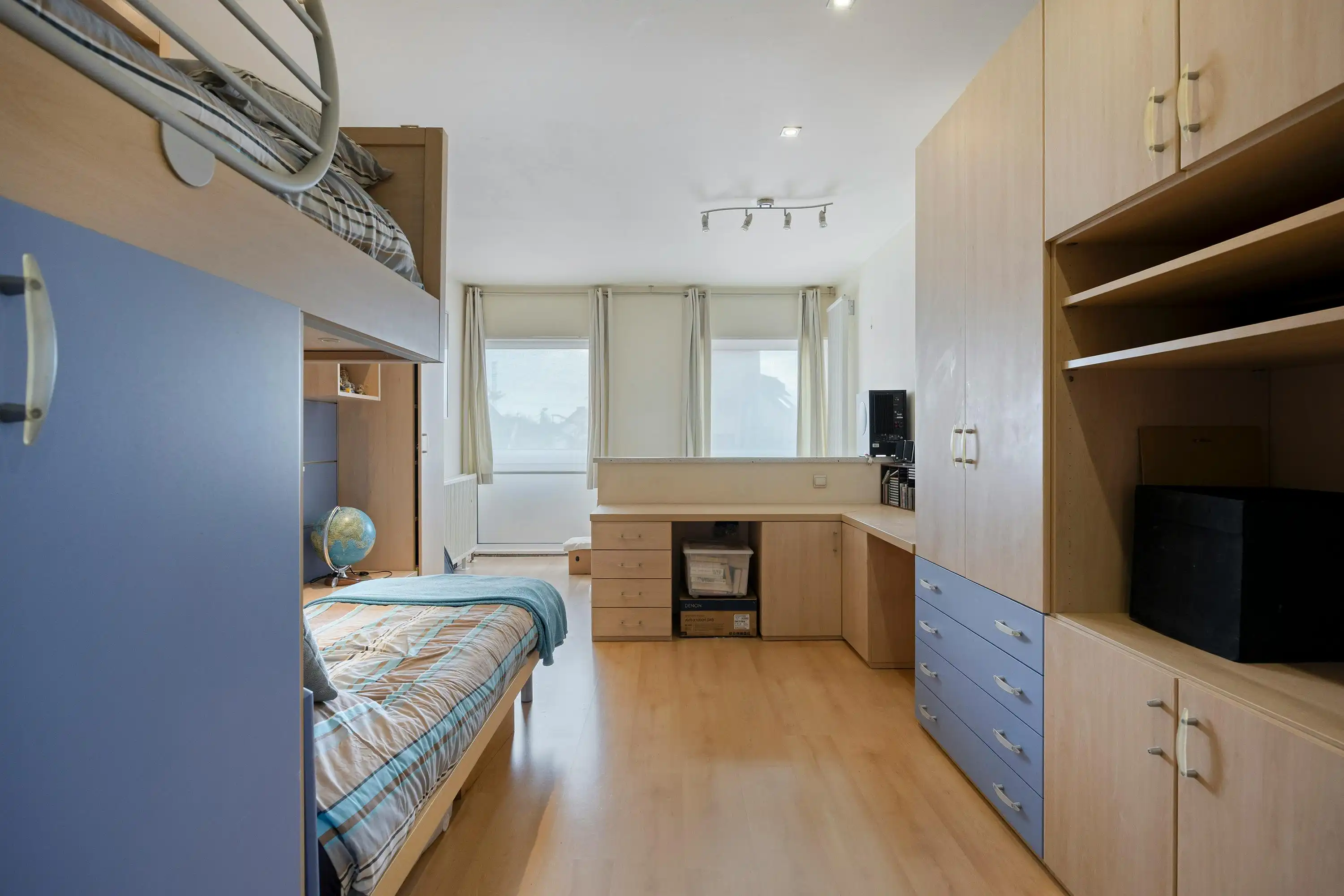 Veelzijdig eigendom met ruime woning, handelspand en magazijn foto 14