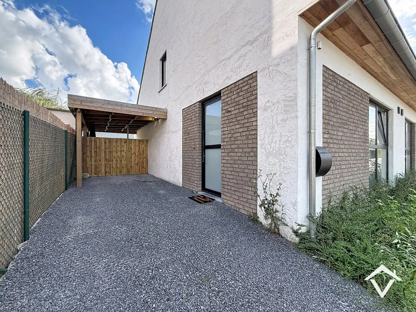 Nieuwbouwwoning met 3 slaapkamers, carport en tuin foto 18