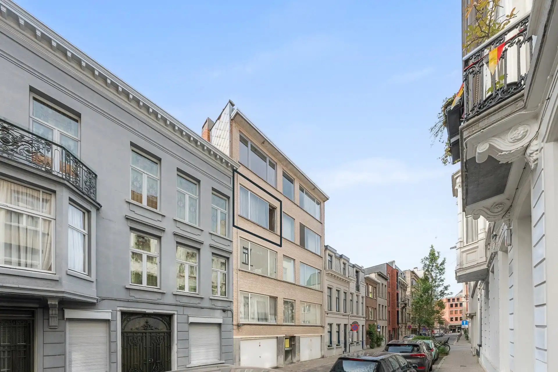 Appartement centraal gelegen met ondergrondse staanplaats foto 12