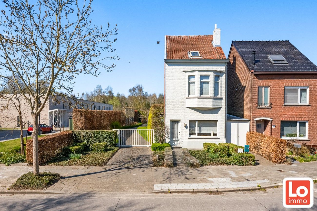 Prachtige eigendom op 1774m² met ruime garage/magazijn en 5 slaapkamers foto 3