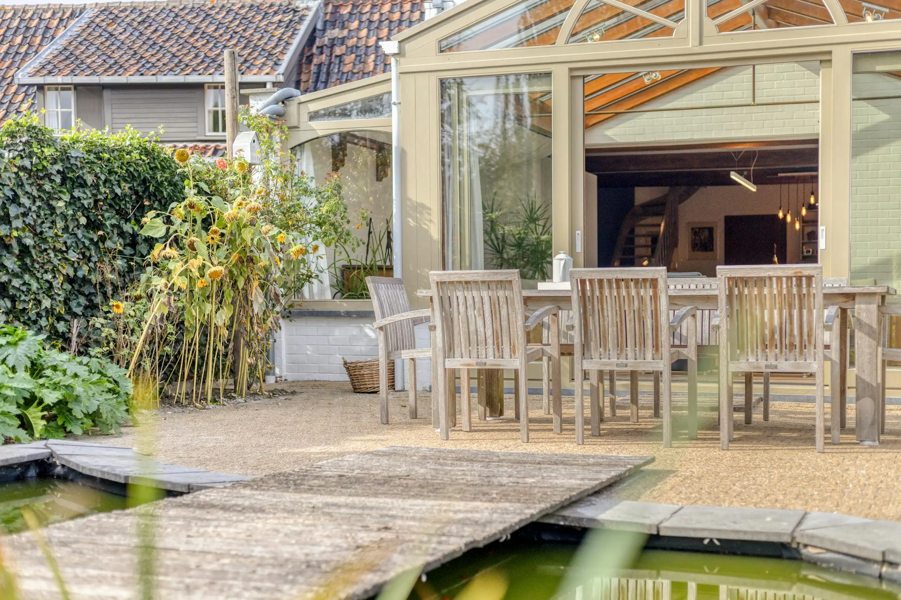 Karaktervolle woning met ruime leefruimtes en prachtige tuin foto 21