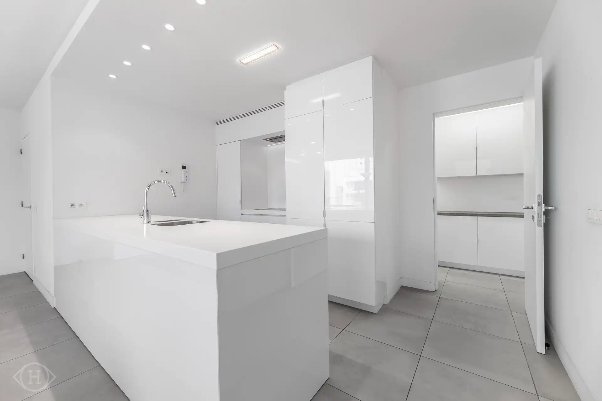 Bemeubeld appartement met prachtig terras foto 5