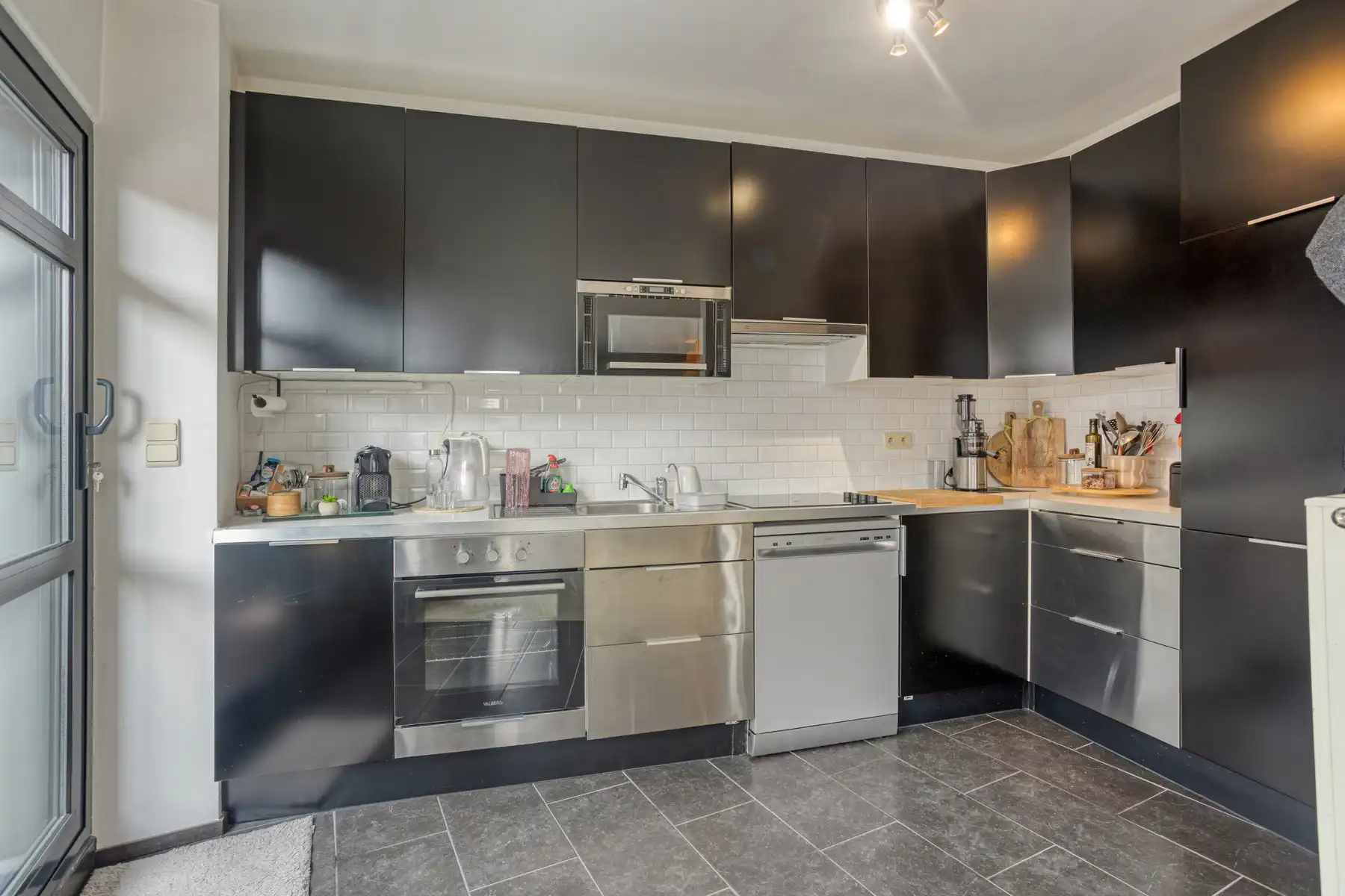 Overname vennootschap met appartement en gelijkvloers foto 8