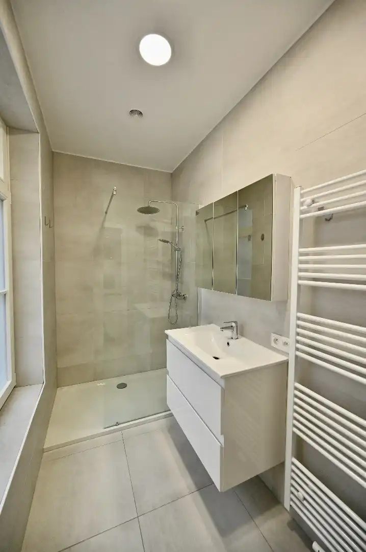 KNAP GERENOVEERDE STUDIO IN CENTRUM OOSTENDE foto 4