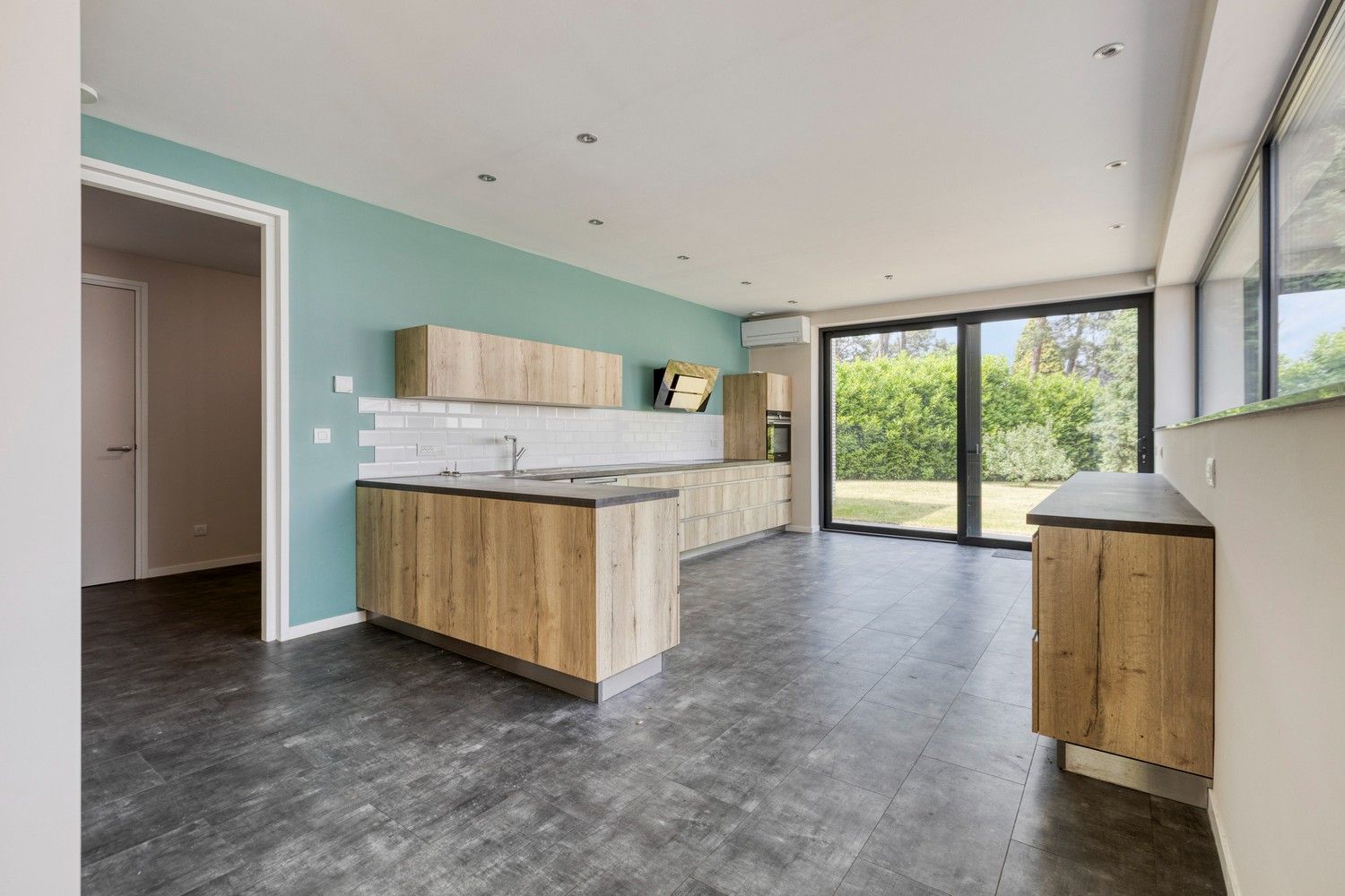 Ruime, energiezuinige bungalow op een toplocatie in residentiële villawijk foto 16
