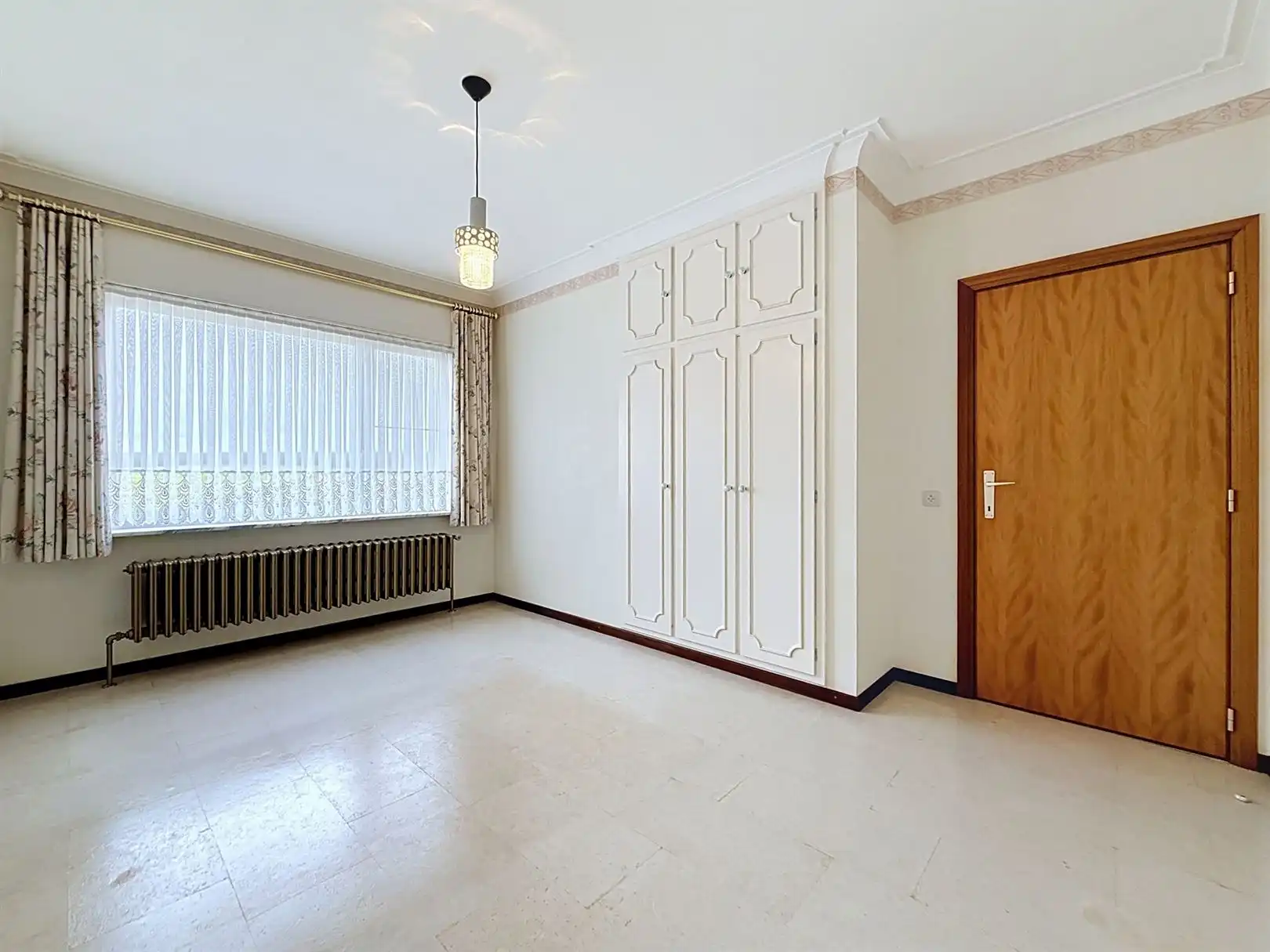 Op te frissen bungalow met garage, 3 slpks, opp 16a 17ca foto 21