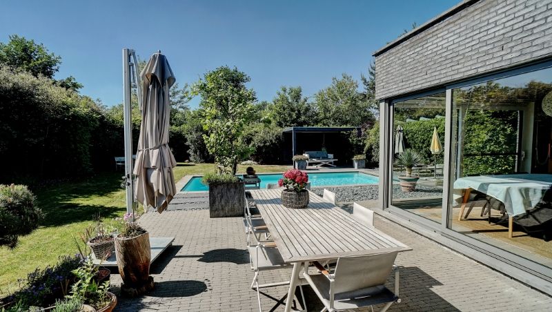 Exclusieve moderne villa van 389m² met openluchtzwembad foto 2