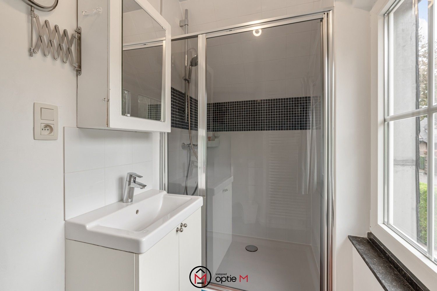 Karaktervolle villa met parktuin op een royaal perceel van 24a71 – vlakbij het centrum van Hasselt foto 19