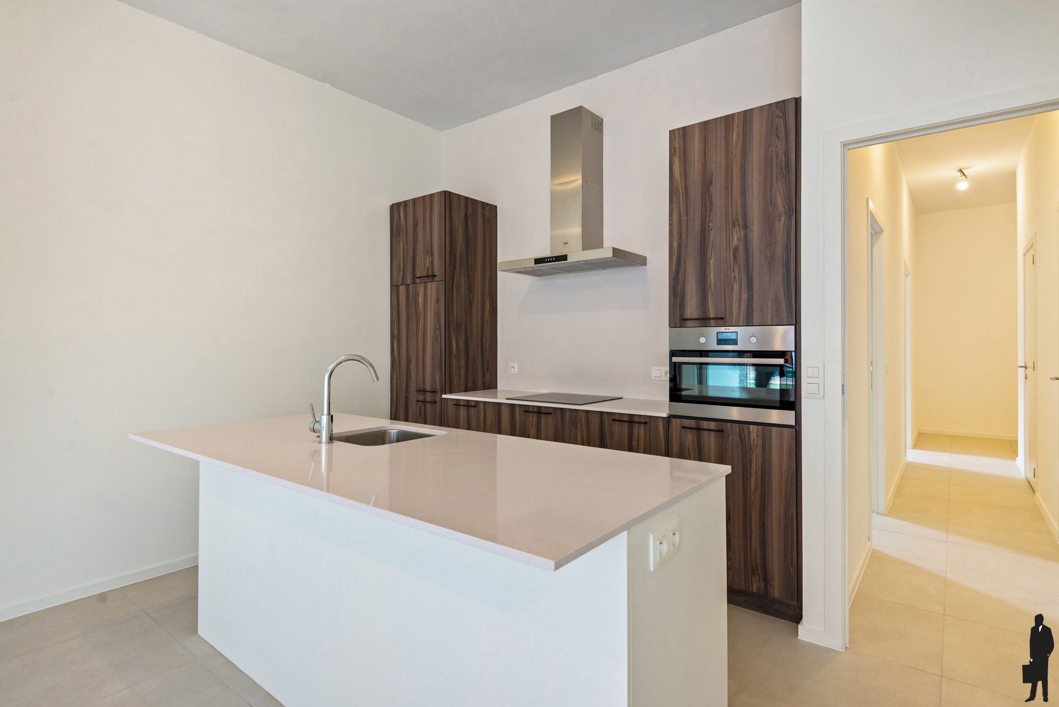 GLVL appartement met 2 slpks, ruim terras en autostaanplaats foto 9