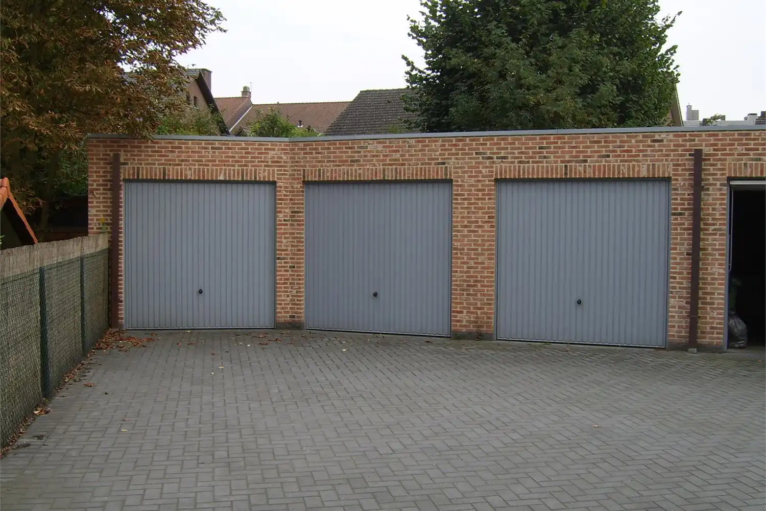 Gelijkvloers appartement met 2 slaapkamers + terras + tuin foto 2