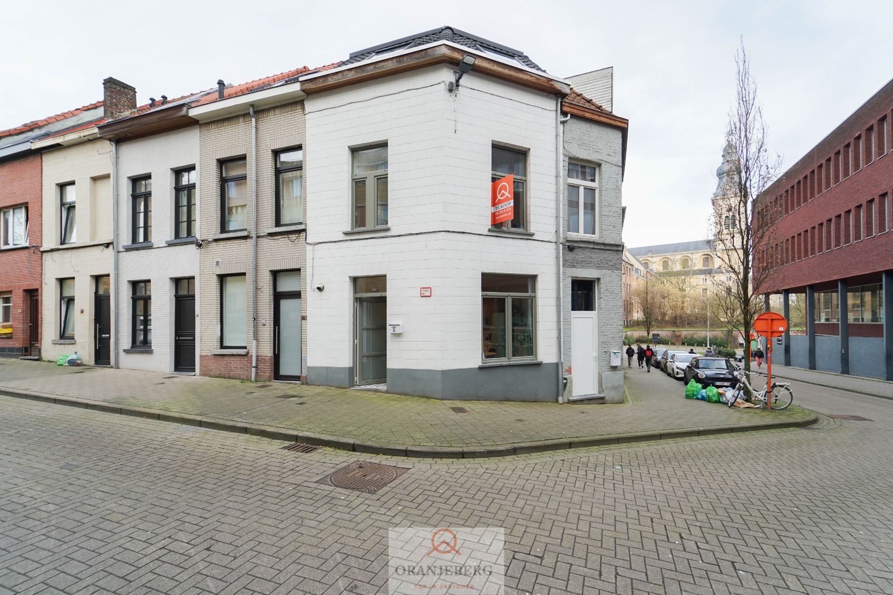 Smaakvol gerenoveerde woning nabij Kantienberg foto {{pictureIndex}}