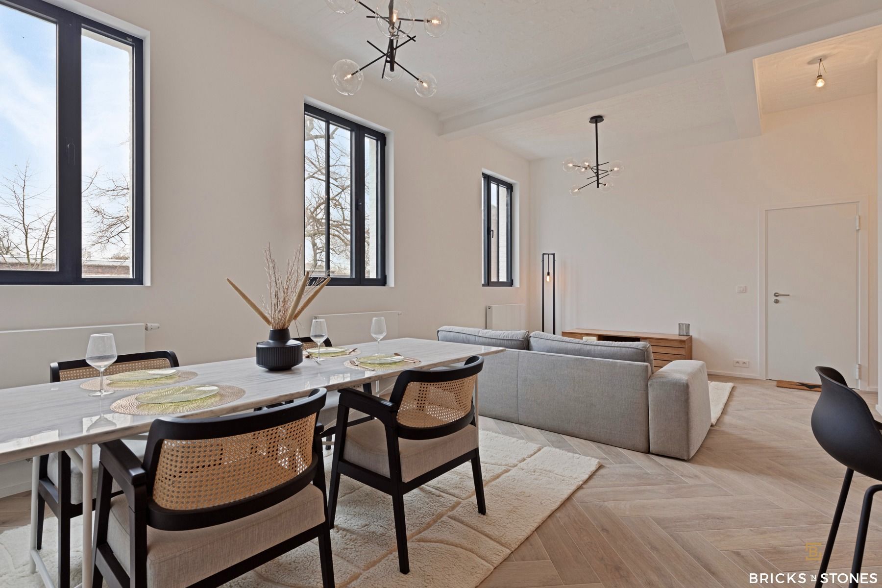 Luxueus gerenoveerd en bemeubeld 2-slaapkamer appartement  foto 2