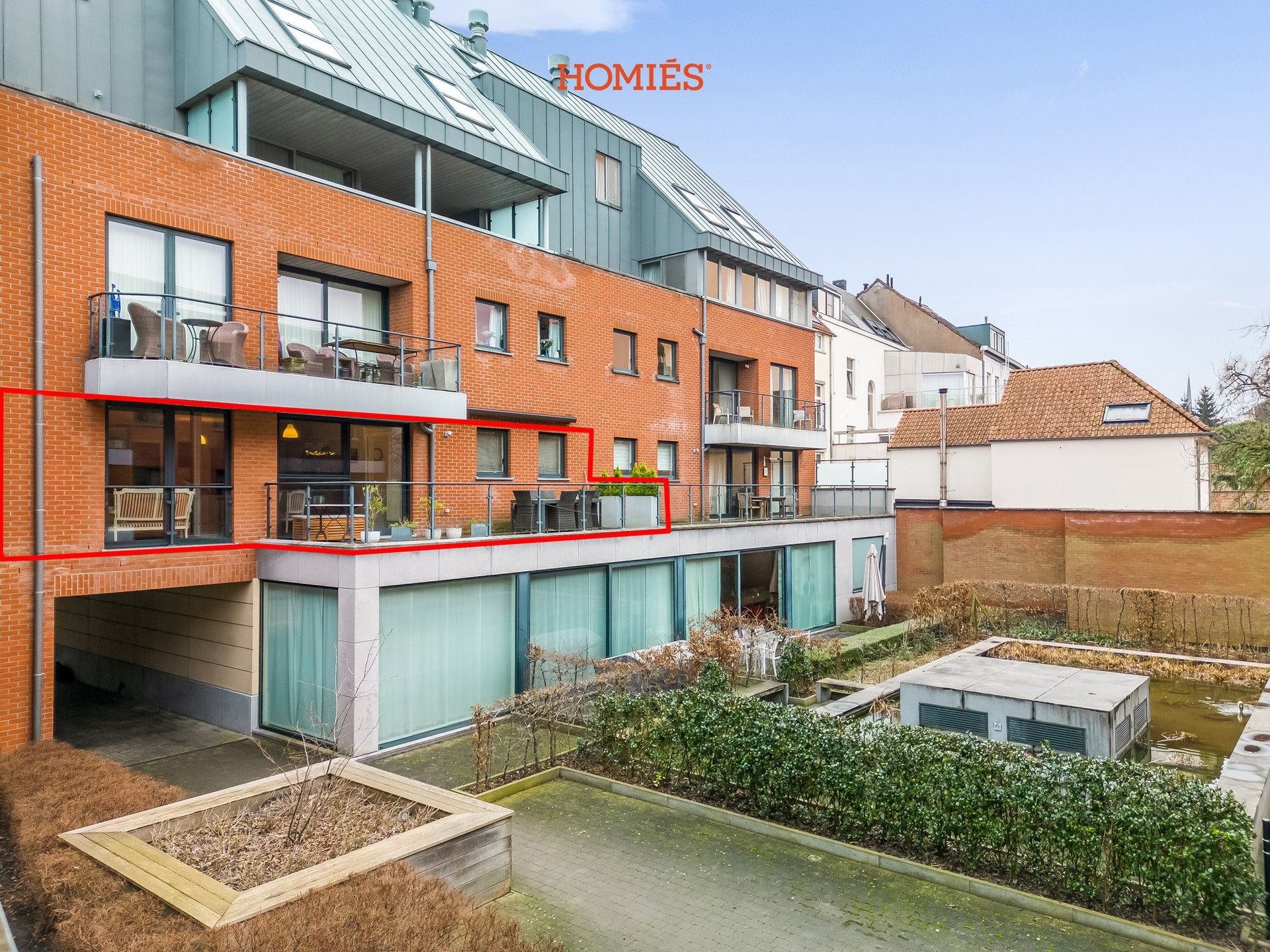 Ruim appartement met 3 slpks, riant terras en autostaanplaats foto 2