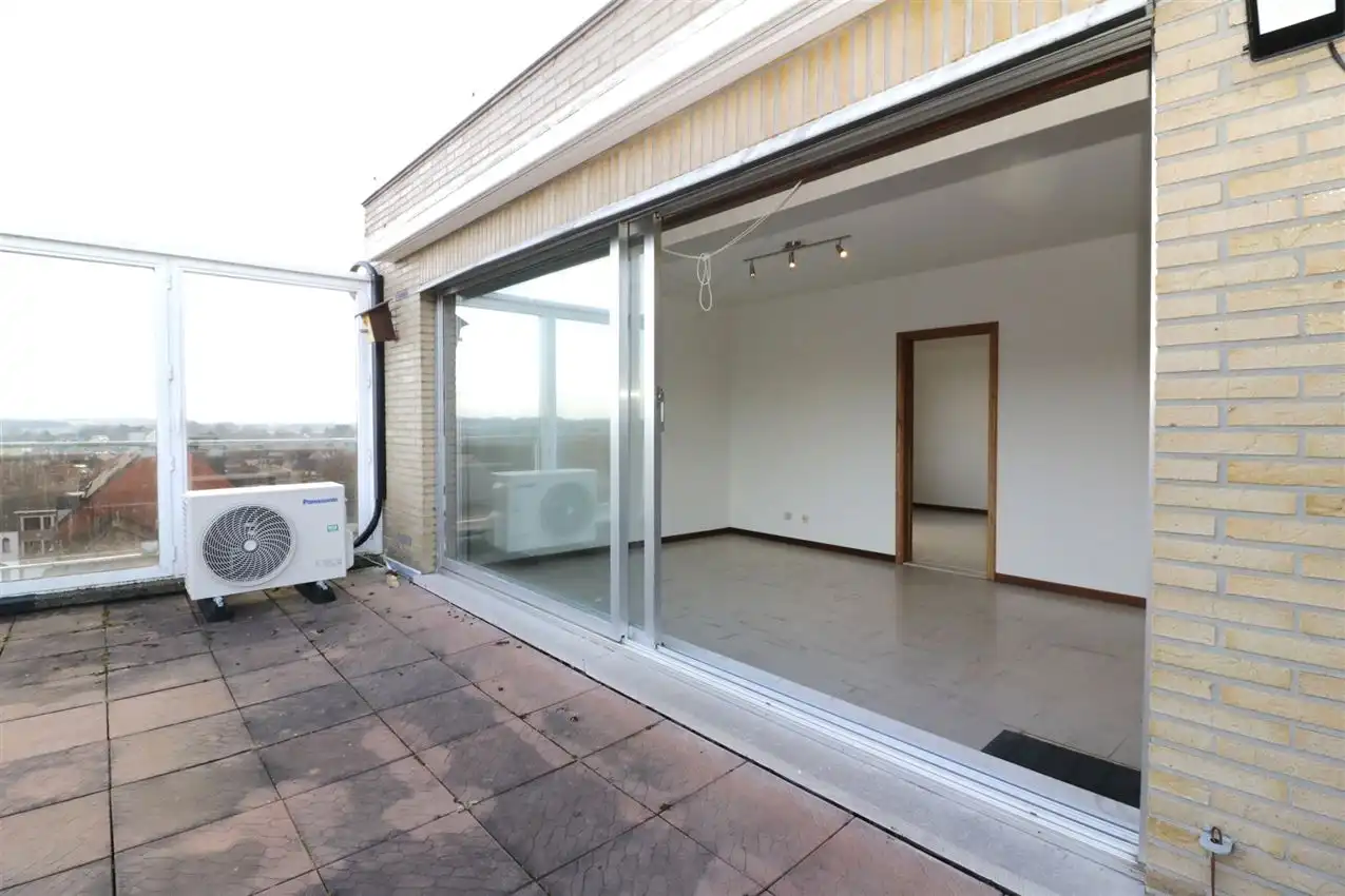 Prachtig en centraal gelegen studio in verzorgde residentie, met autostaanplaats foto 30