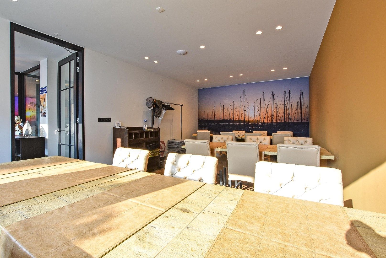 Restaurant 'De Haven' volledig gebouw met mogelijheden vlakbij de kaai gelegen op 313 m². foto 14