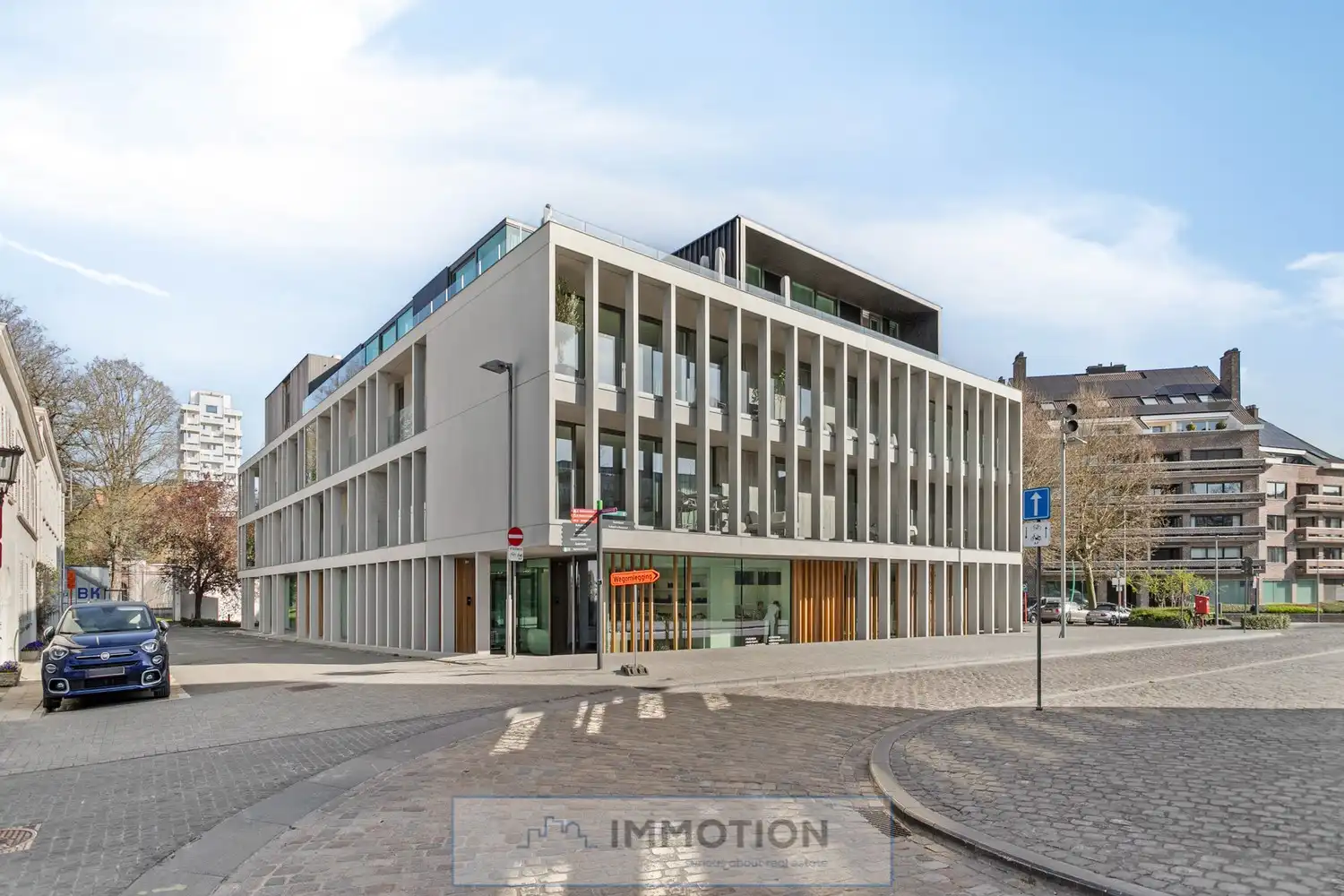 H4 - Subliem gelegen kantoor of handelsruimte nabij de Broeltorens foto 3