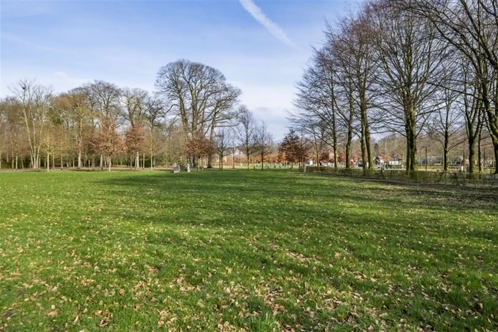 Hoekappartement met 2 slaapkamers en lift in het centrum foto 22
