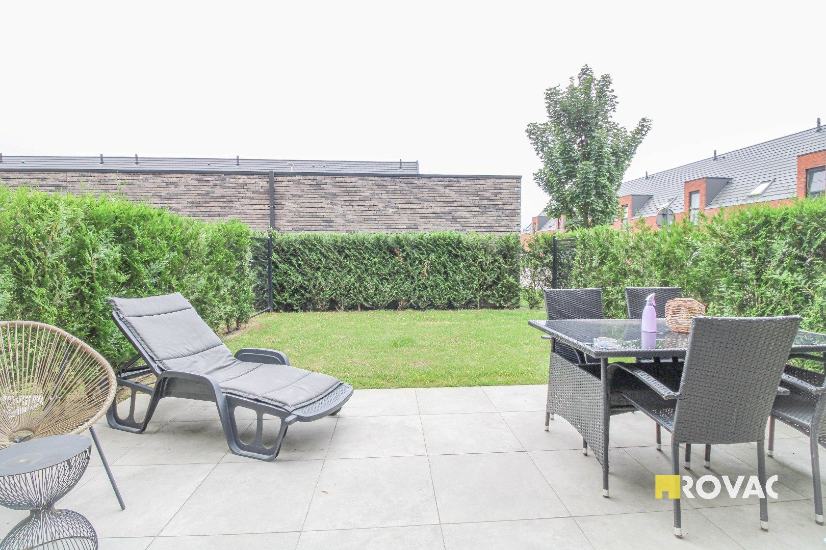 Gelijkvloers nieuwbouwappartement met tuin en garage! foto 9