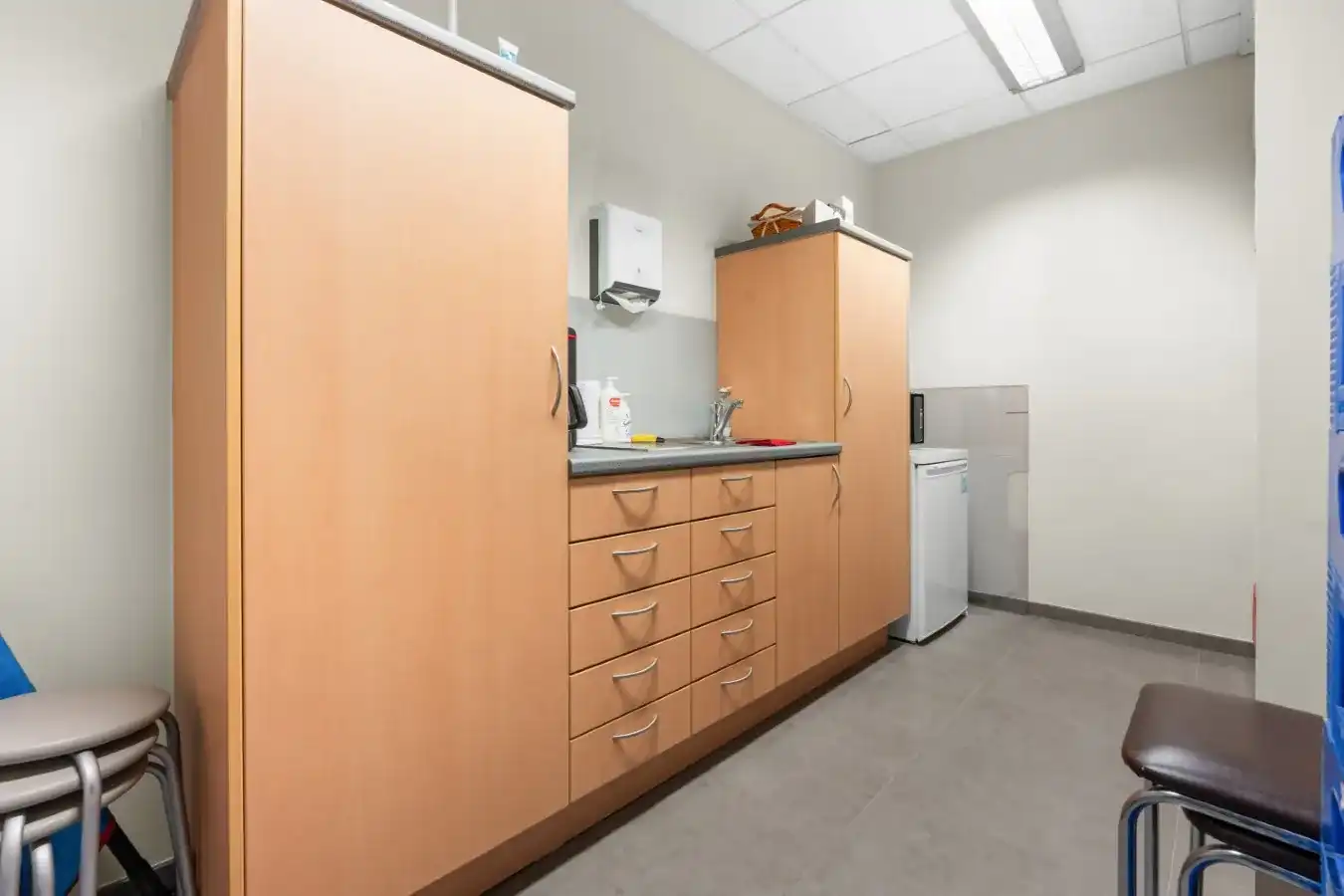 Beselare - Investeringspand met kantoorruimte en 2 verhuurde appartementen foto 10
